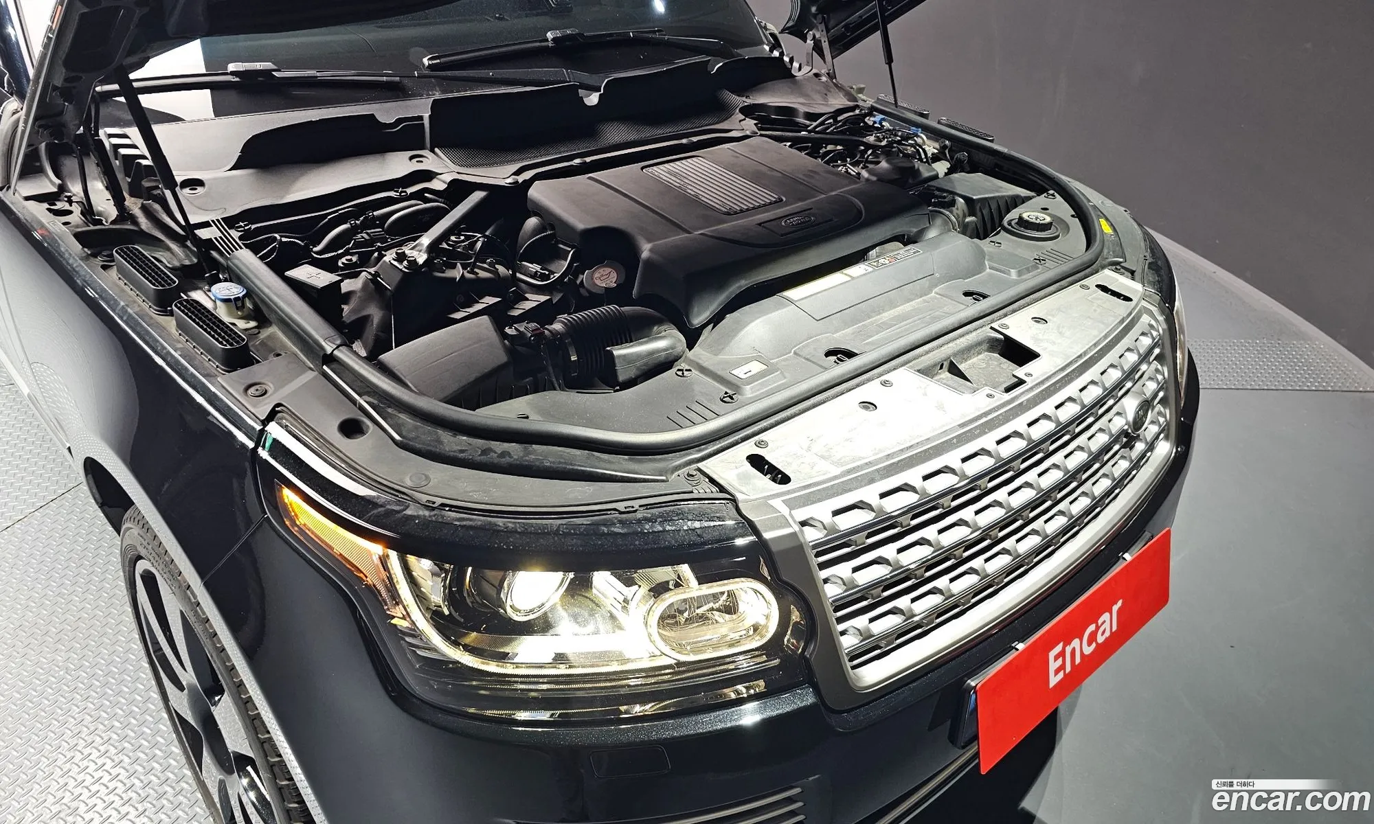 Land Rover Range Rover 2017 SALGA2FJXHA344795 — 8