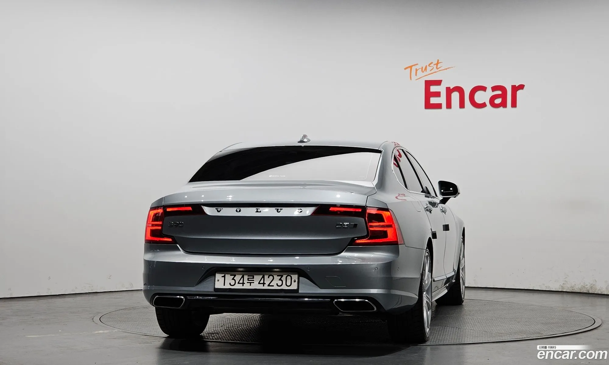 Volvo S90 2019 — 31