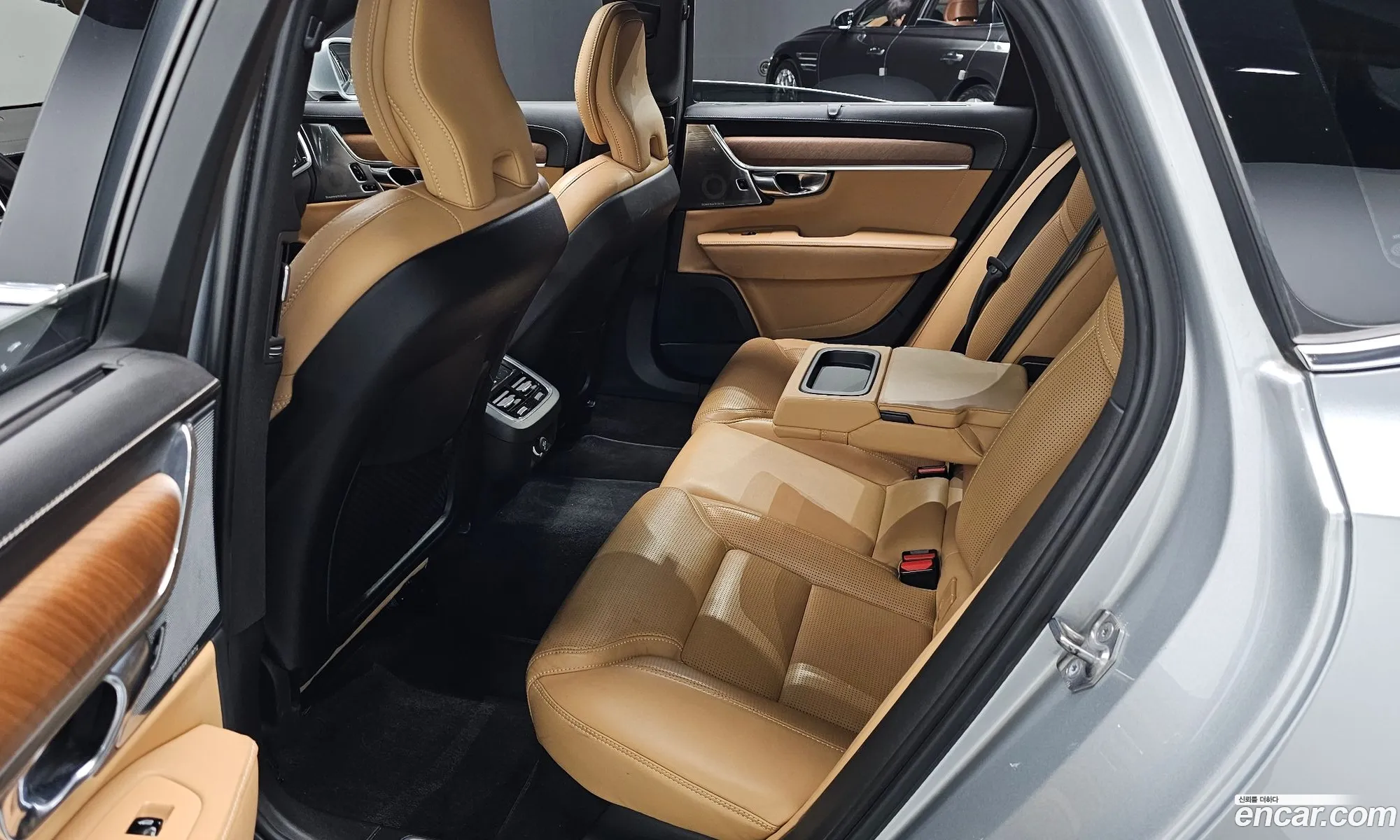 Volvo S90 2019 — 18