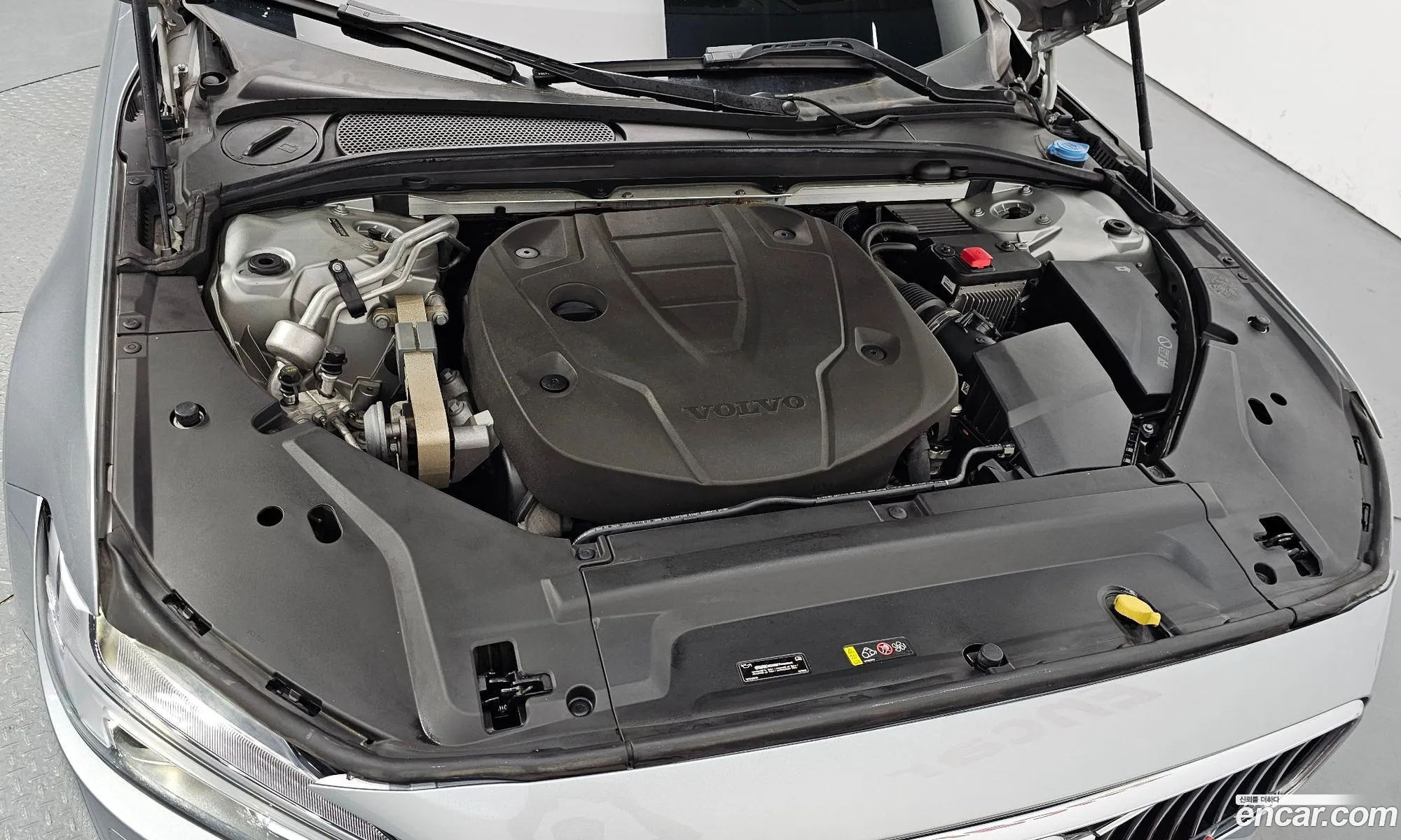 Volvo S90 2019 — 16