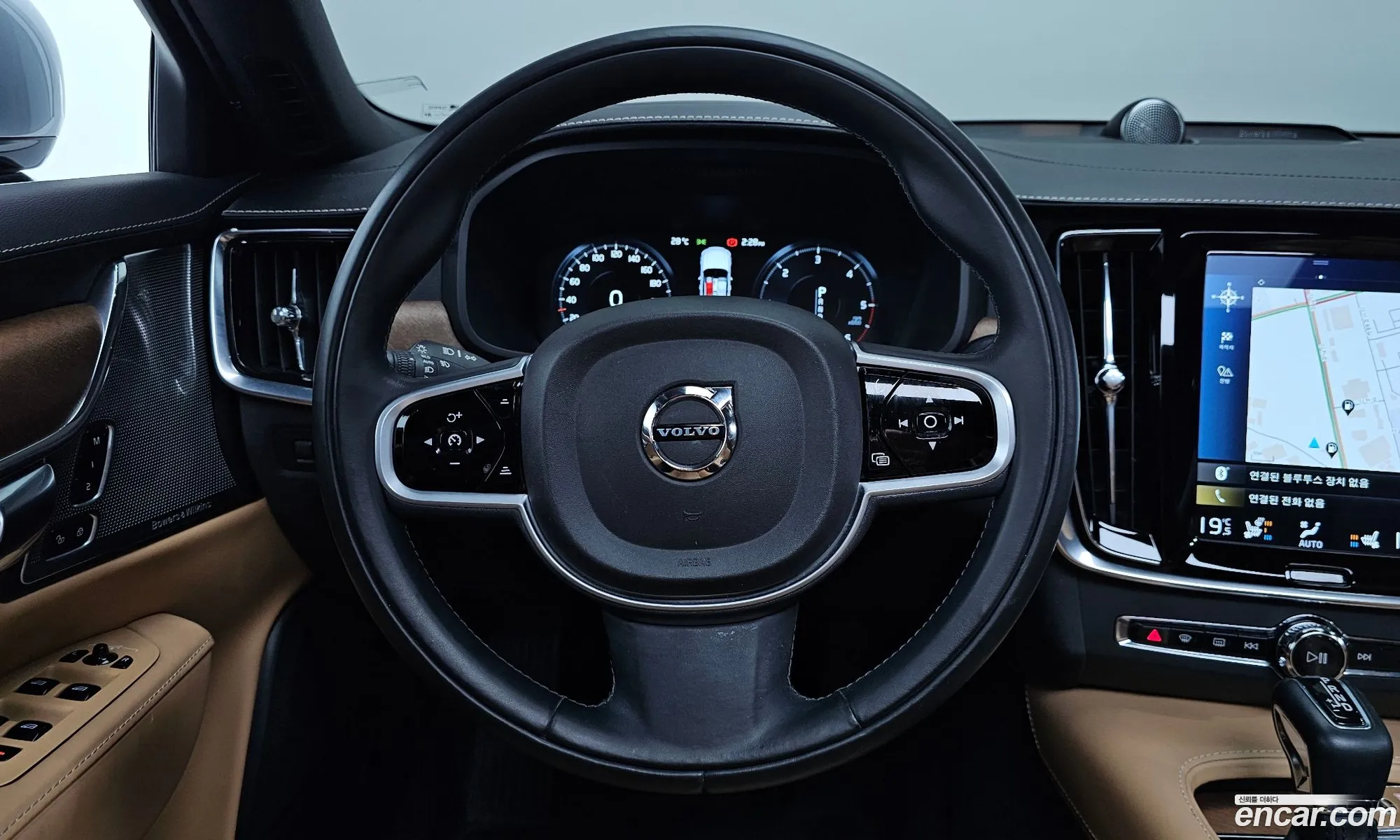 Volvo S90 2019 — 12