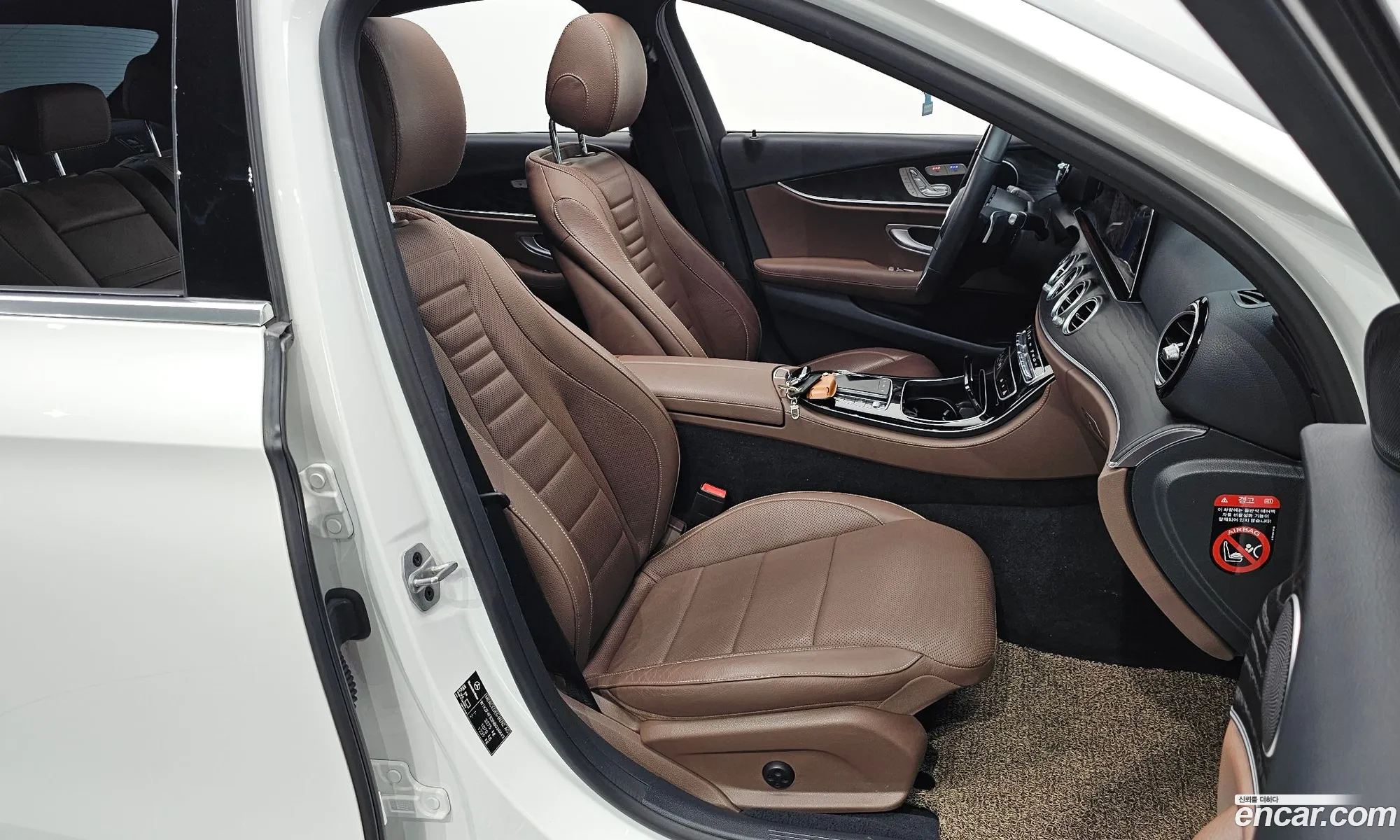 Mercedes-Benz E-Class W213 2022 — 22