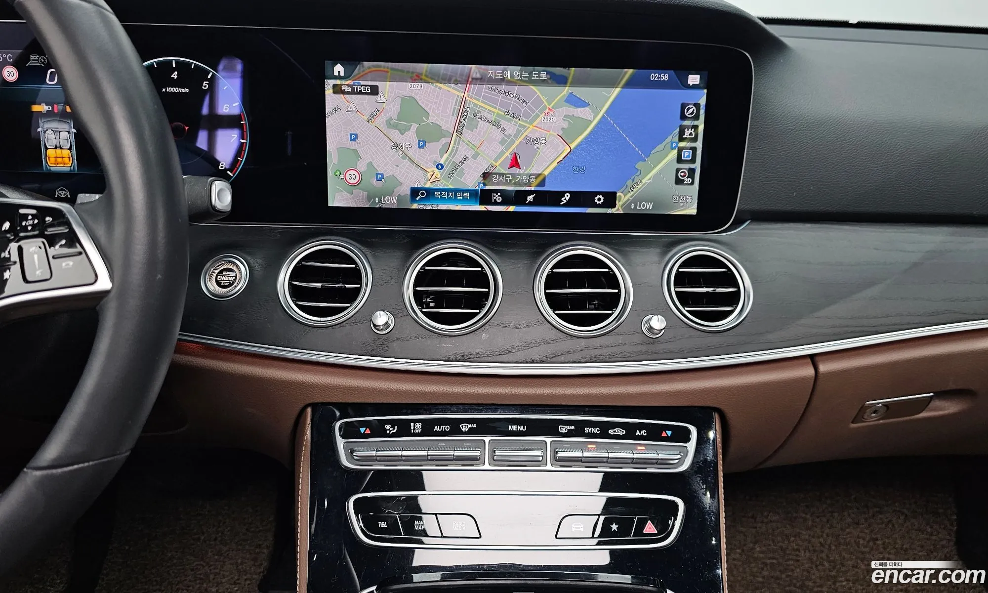 Mercedes-Benz E-Class W213 2022 — 21