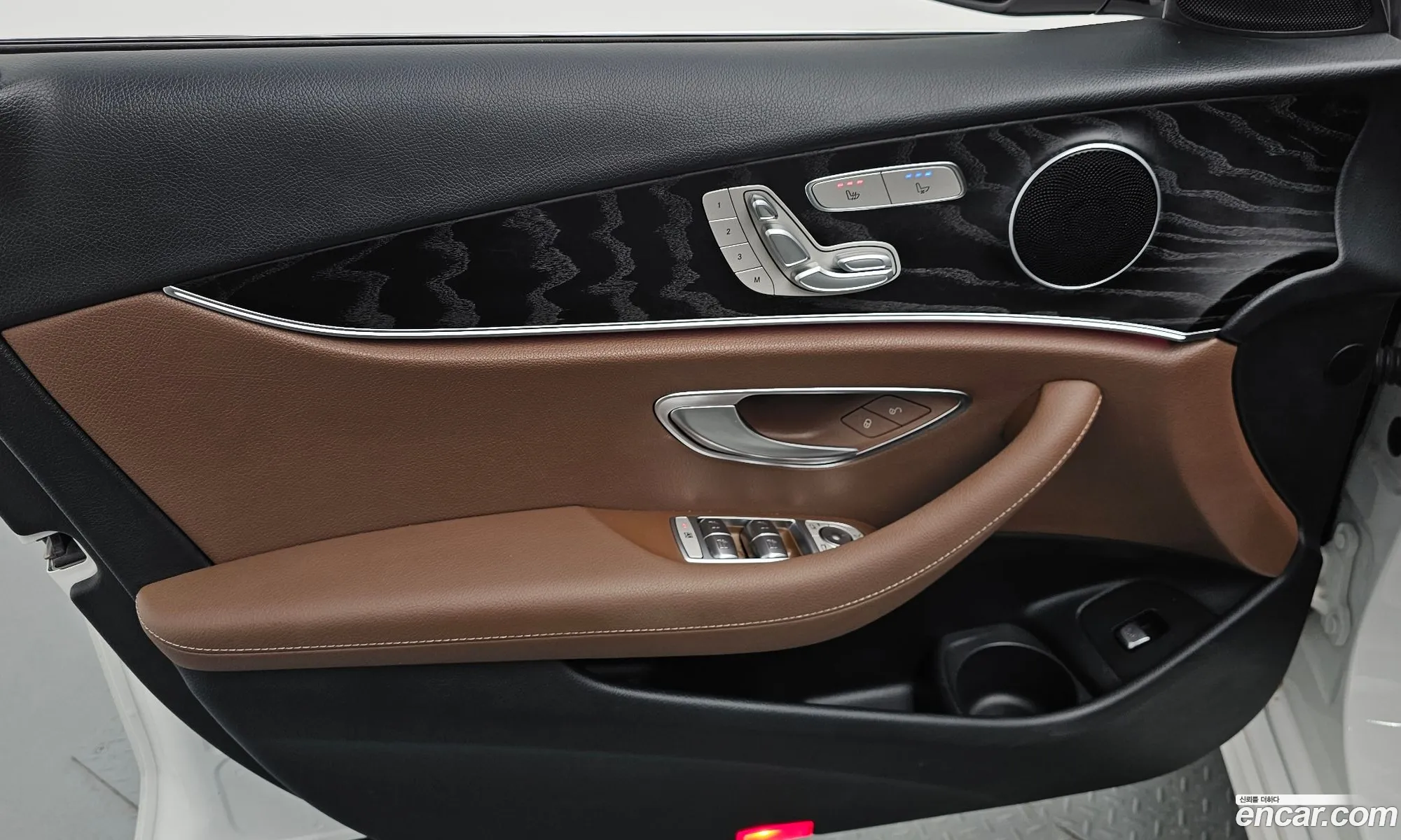 Mercedes-Benz E-Class W213 2022 — 18