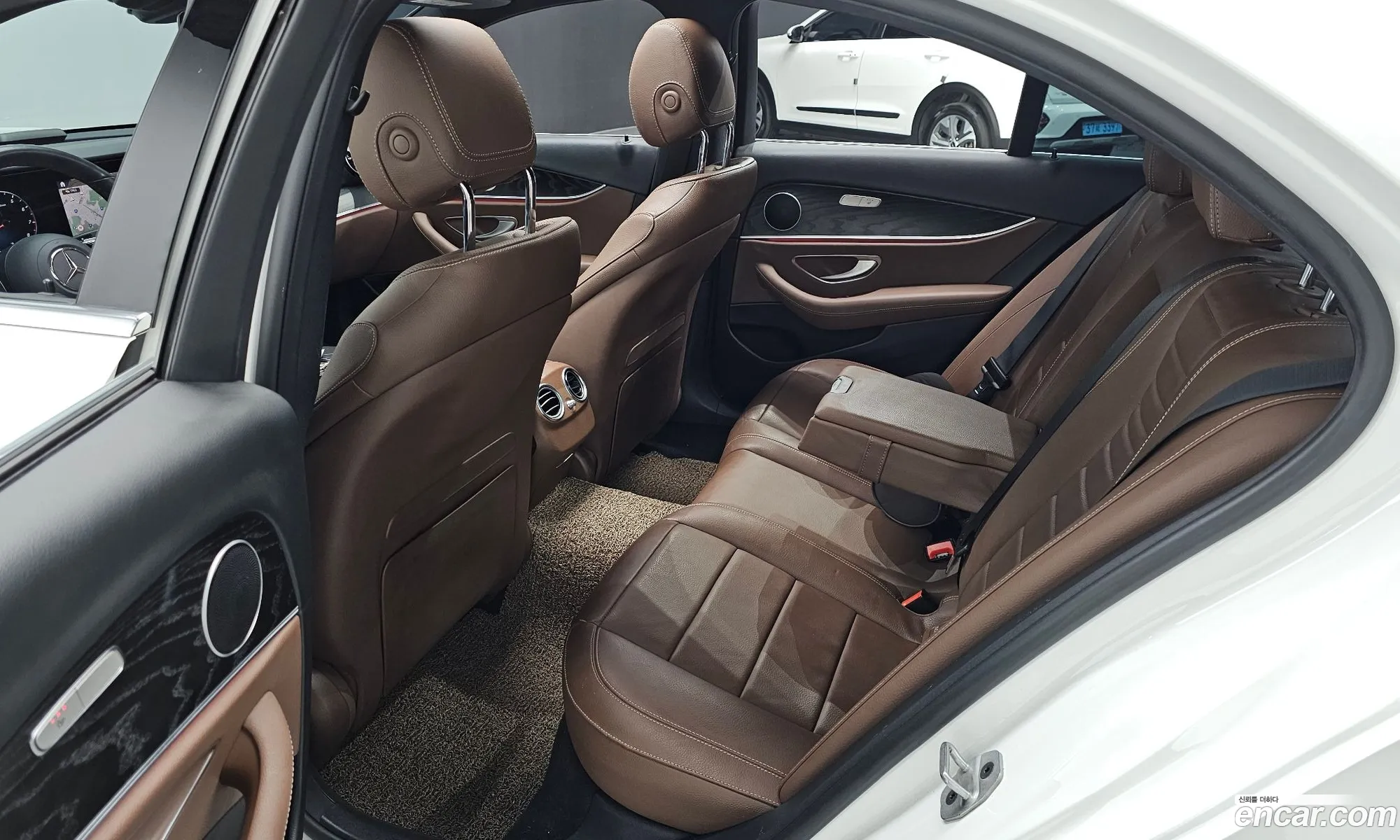 Mercedes-Benz E-Class W213 2022 — 4