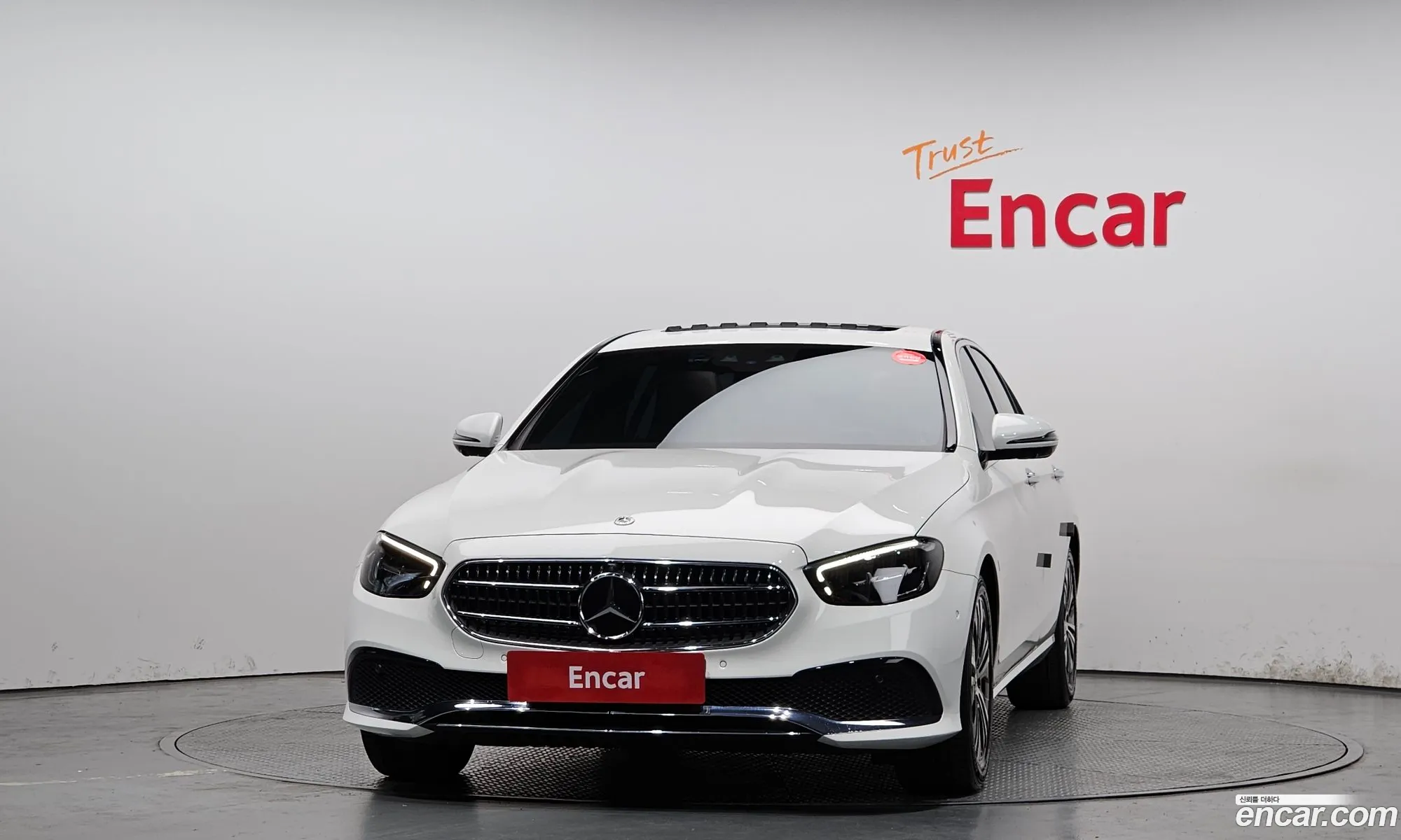 Mercedes-Benz E-Class W213 2022 — 29
