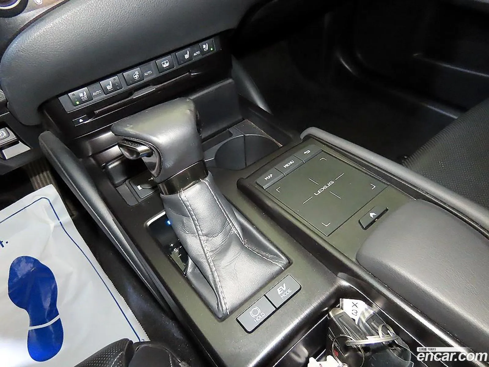 Lexus ES300h 7th Gen 2019 — 6