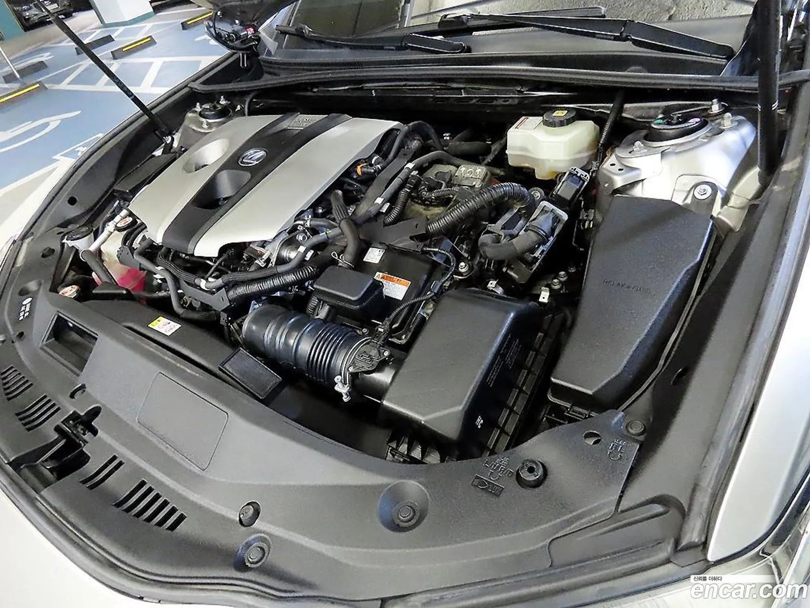 Lexus ES300h 7th Gen 2019 — 20