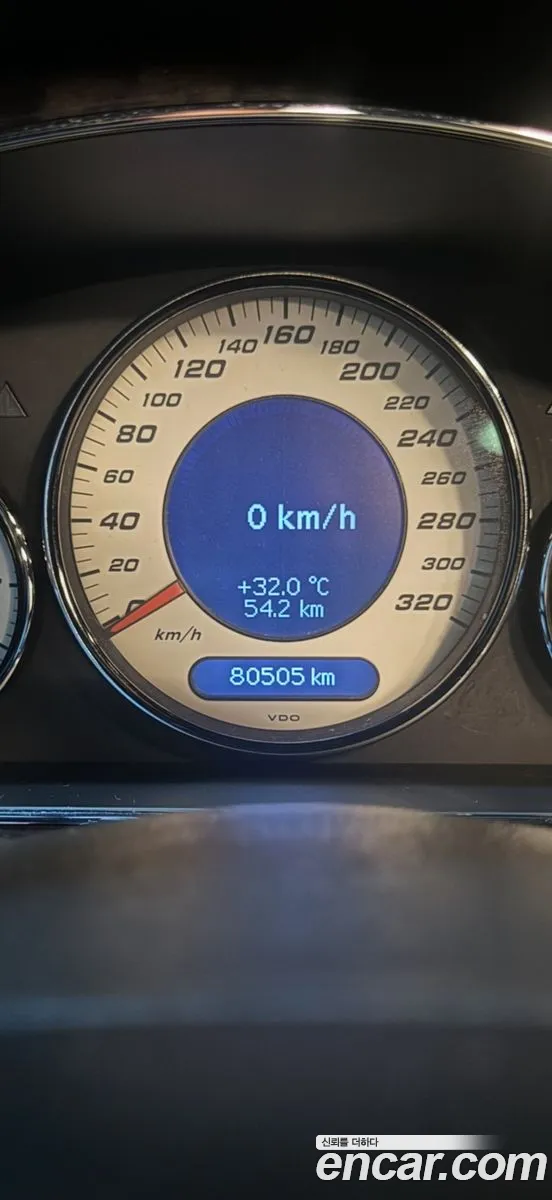 Mercedes-Benz CLS-Class W219 2005 — 2