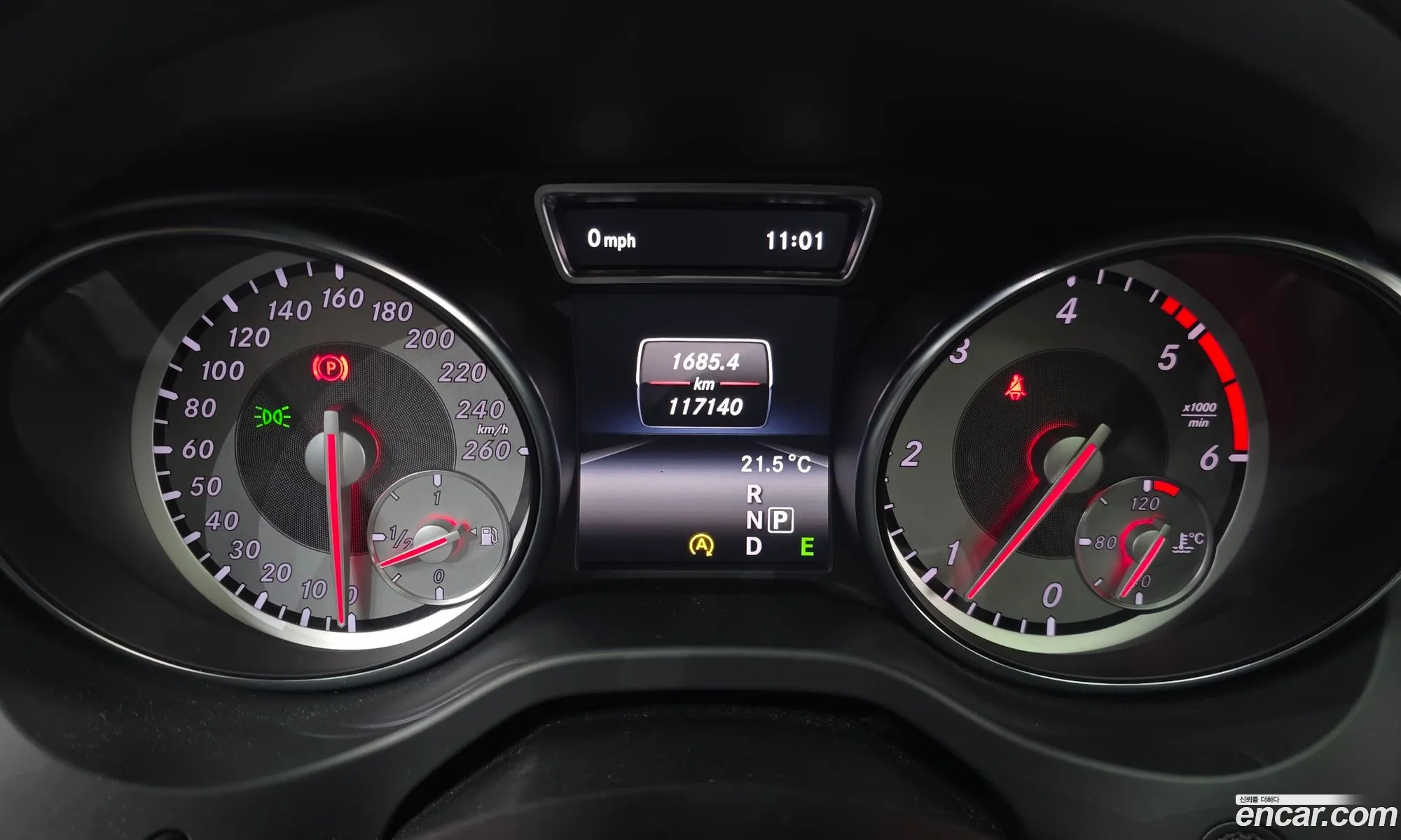 Mercedes-Benz GLA-Class X156 2015 — 9