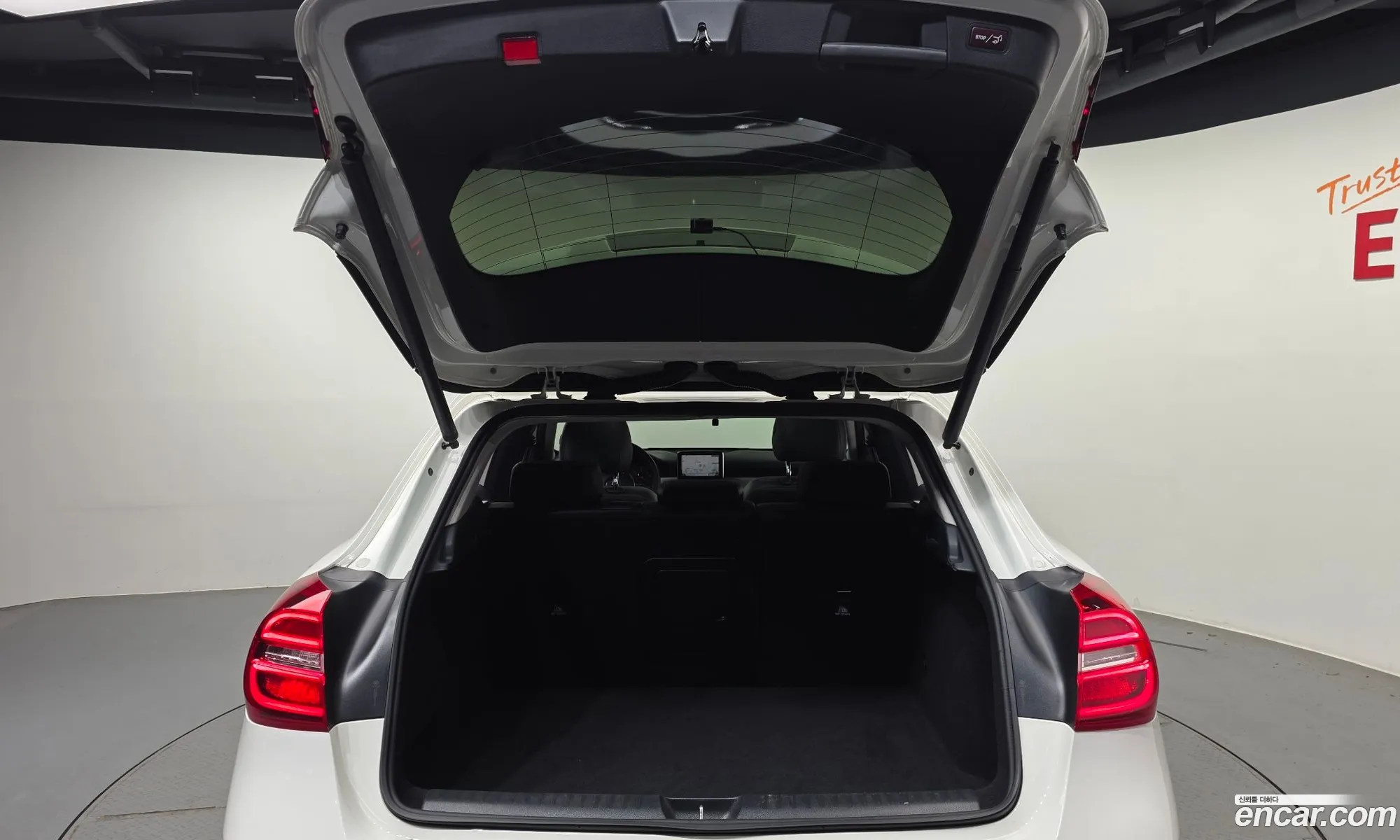 Mercedes-Benz GLA-Class X156 2015 — 11