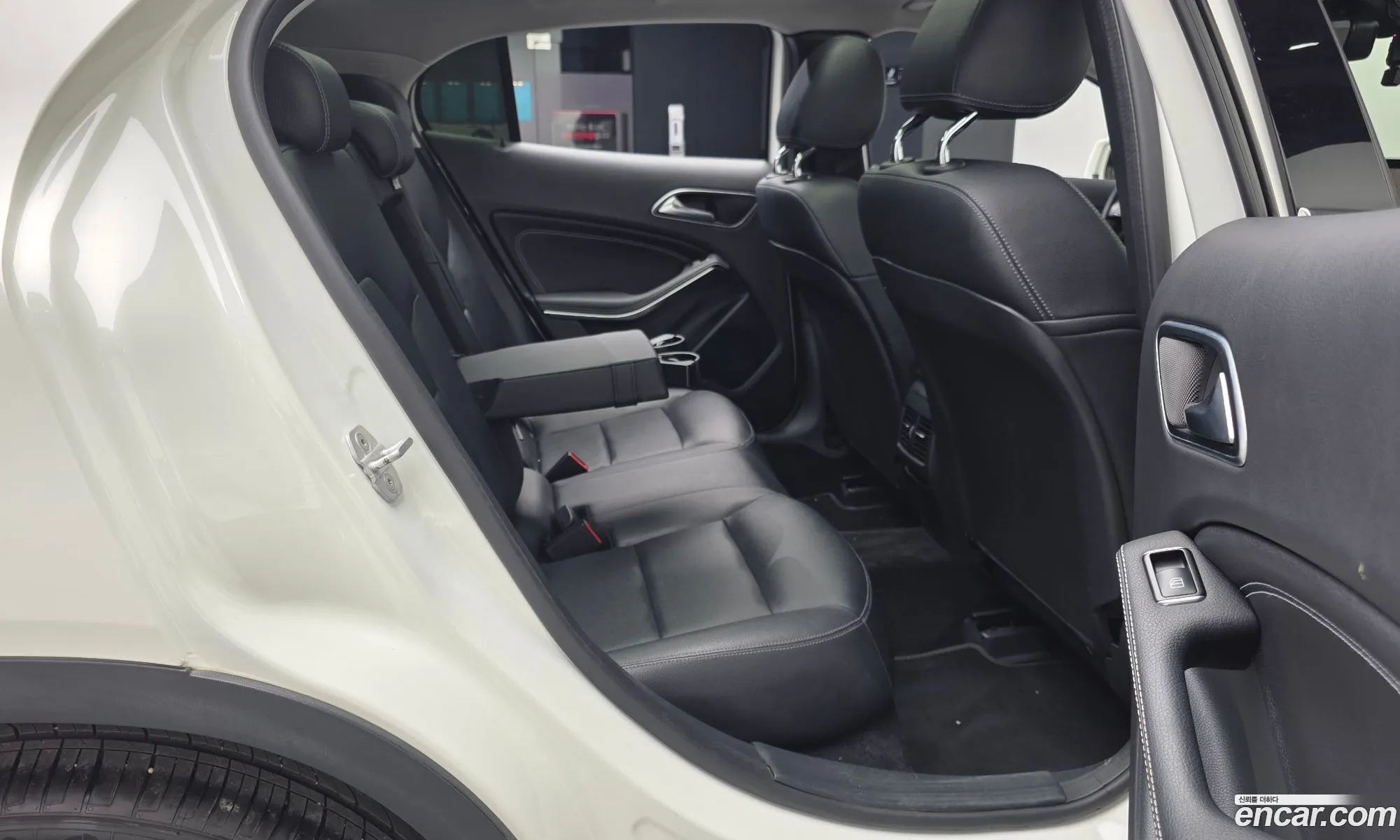 Mercedes-Benz GLA-Class X156 2015 — 10