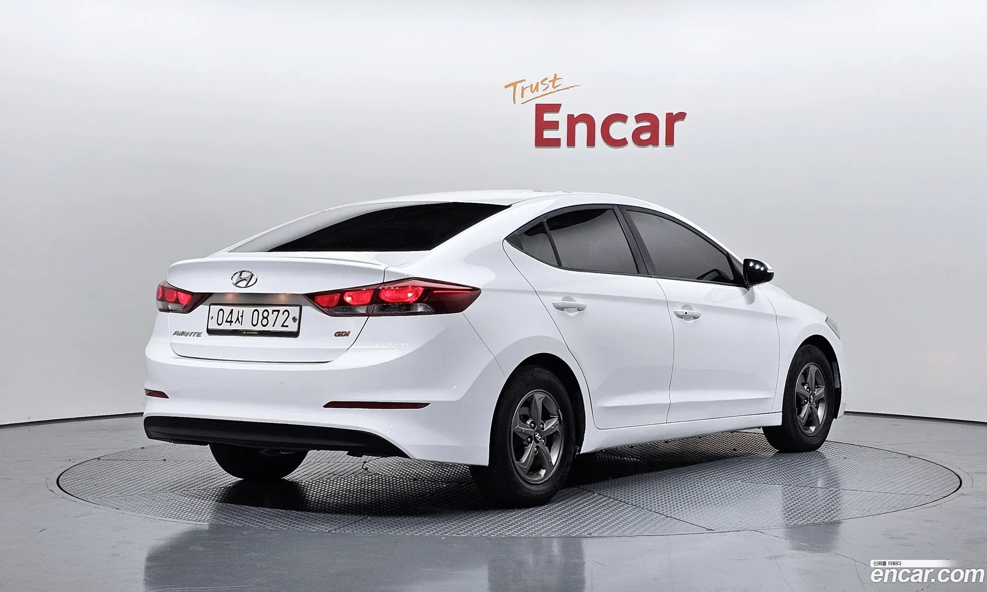Hyundai Elantra AD 2016 — 10