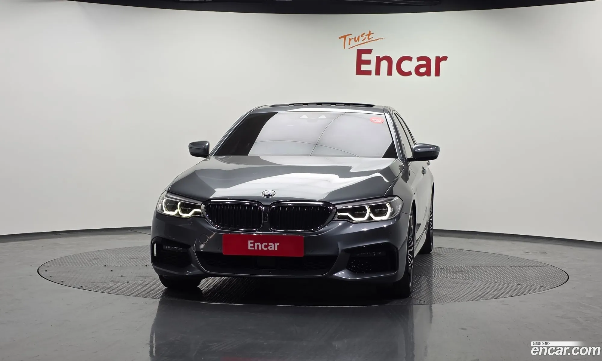BMW 5 Series 2019 WBAJD3104KB317941 — 12