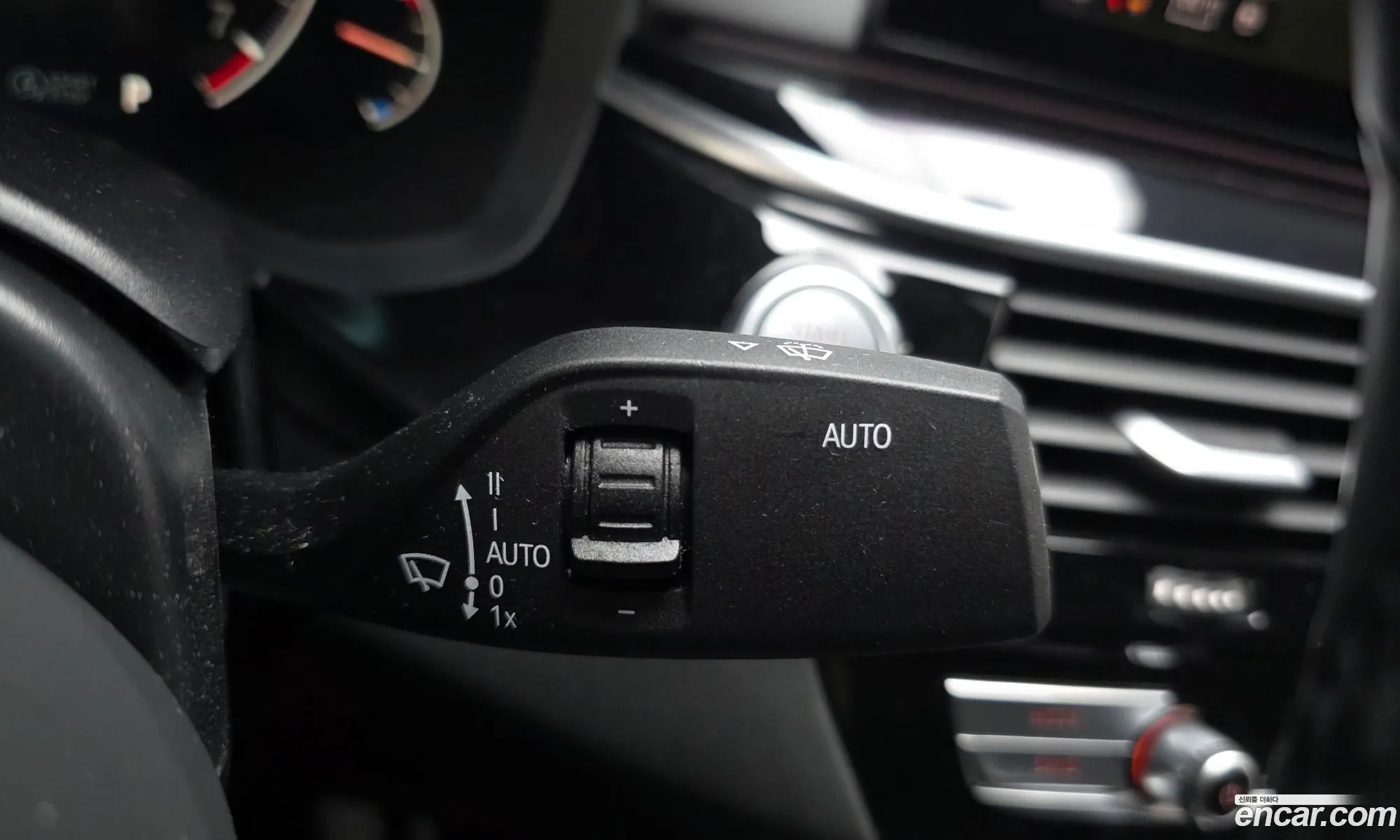 BMW 5 Series 2019 WBAJD3104KB317941 — 27