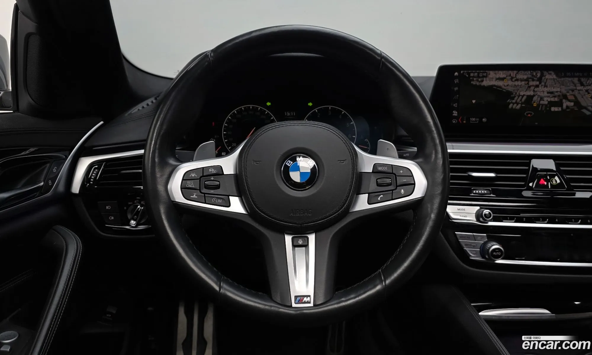 BMW 5 Series 2019 WBAJD3104KB317941 — 5