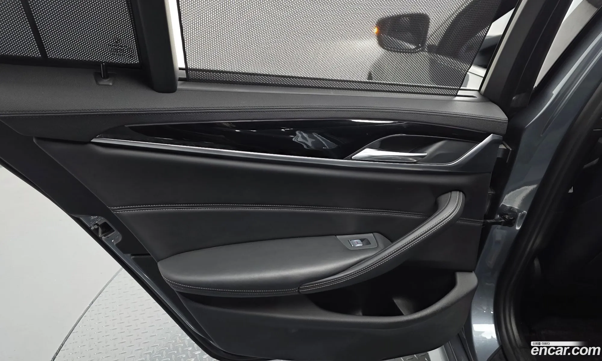 BMW 5 Series 2019 WBAJD3104KB317941 — 14