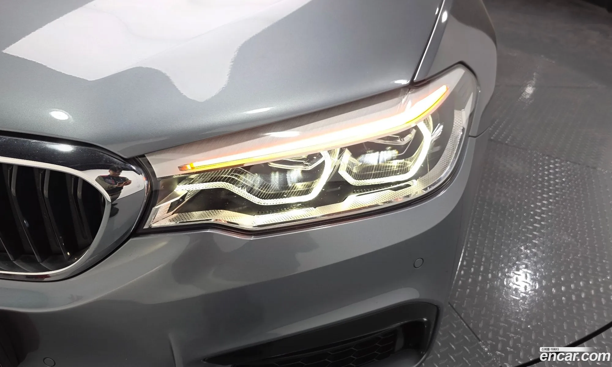 BMW 5 Series 2019 WBAJD3104KB317941 — 6