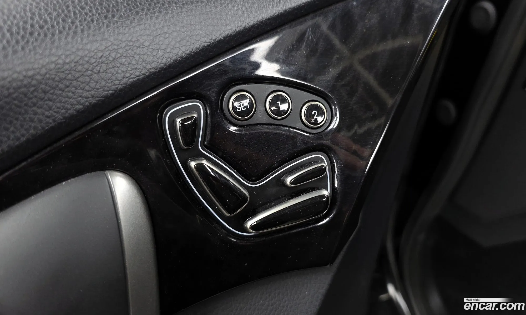 Hyundai Grandeur HG 2014 — 19
