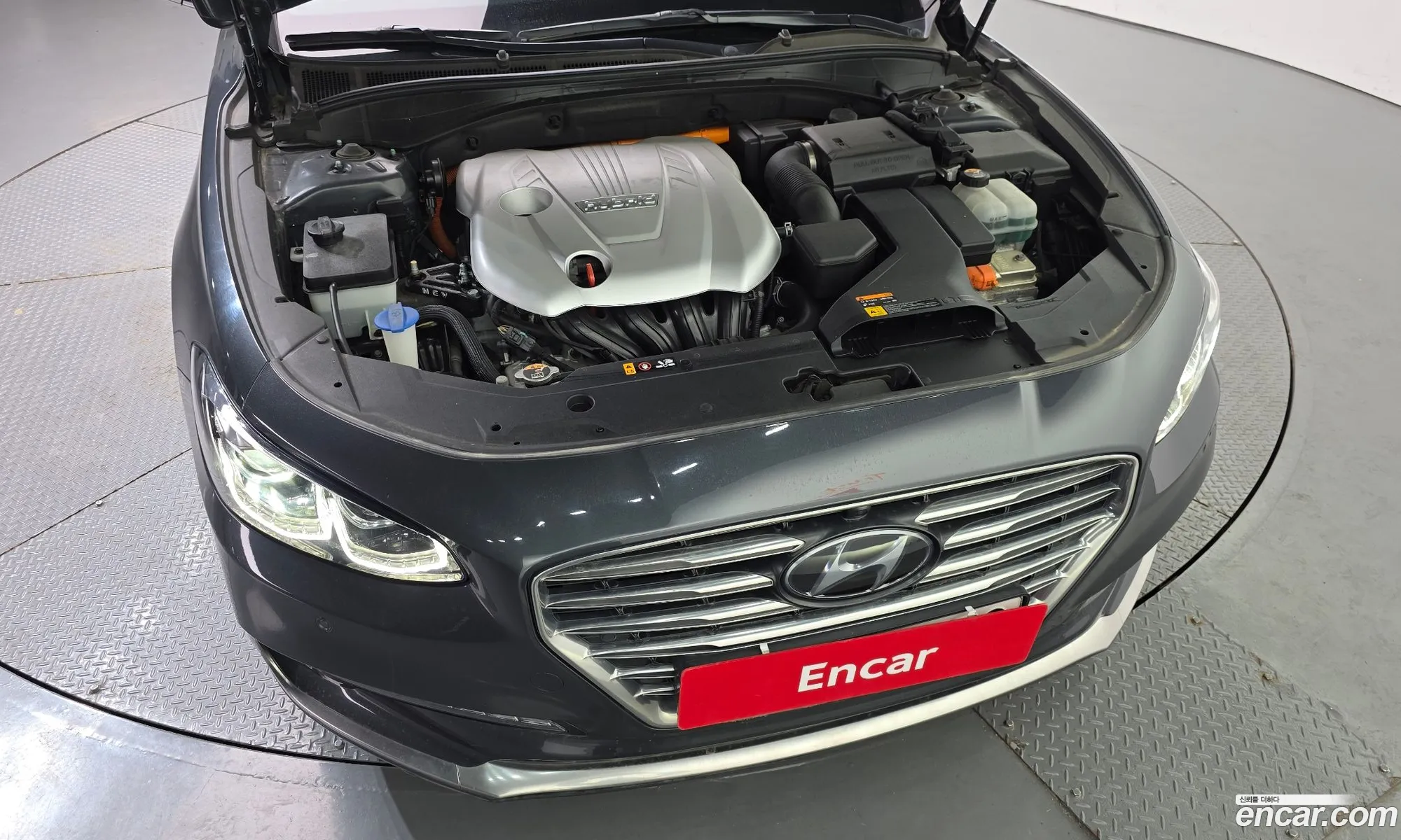 Hyundai Grandeur IG Hybrid 2017 — 16