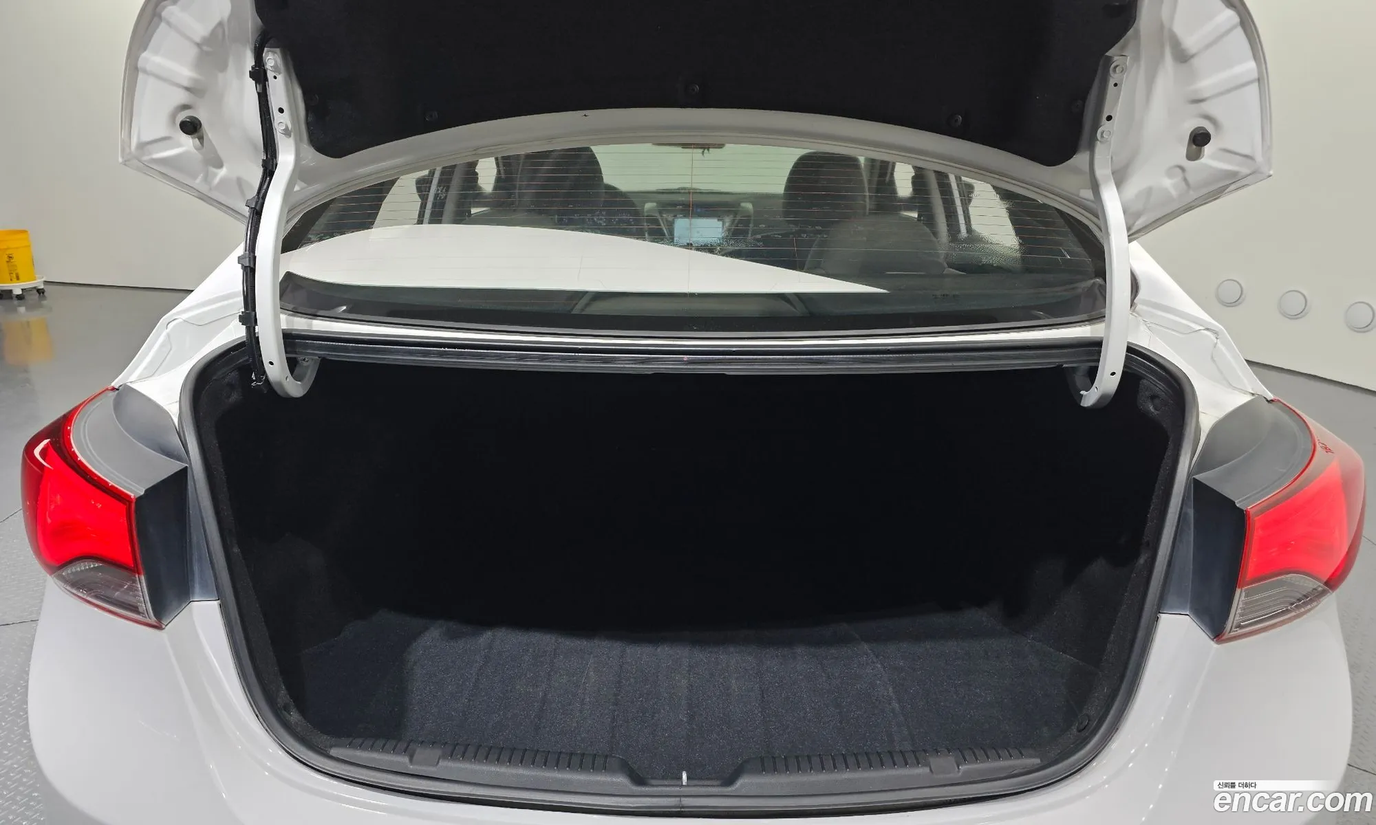 Hyundai Elantra 2014 — 19