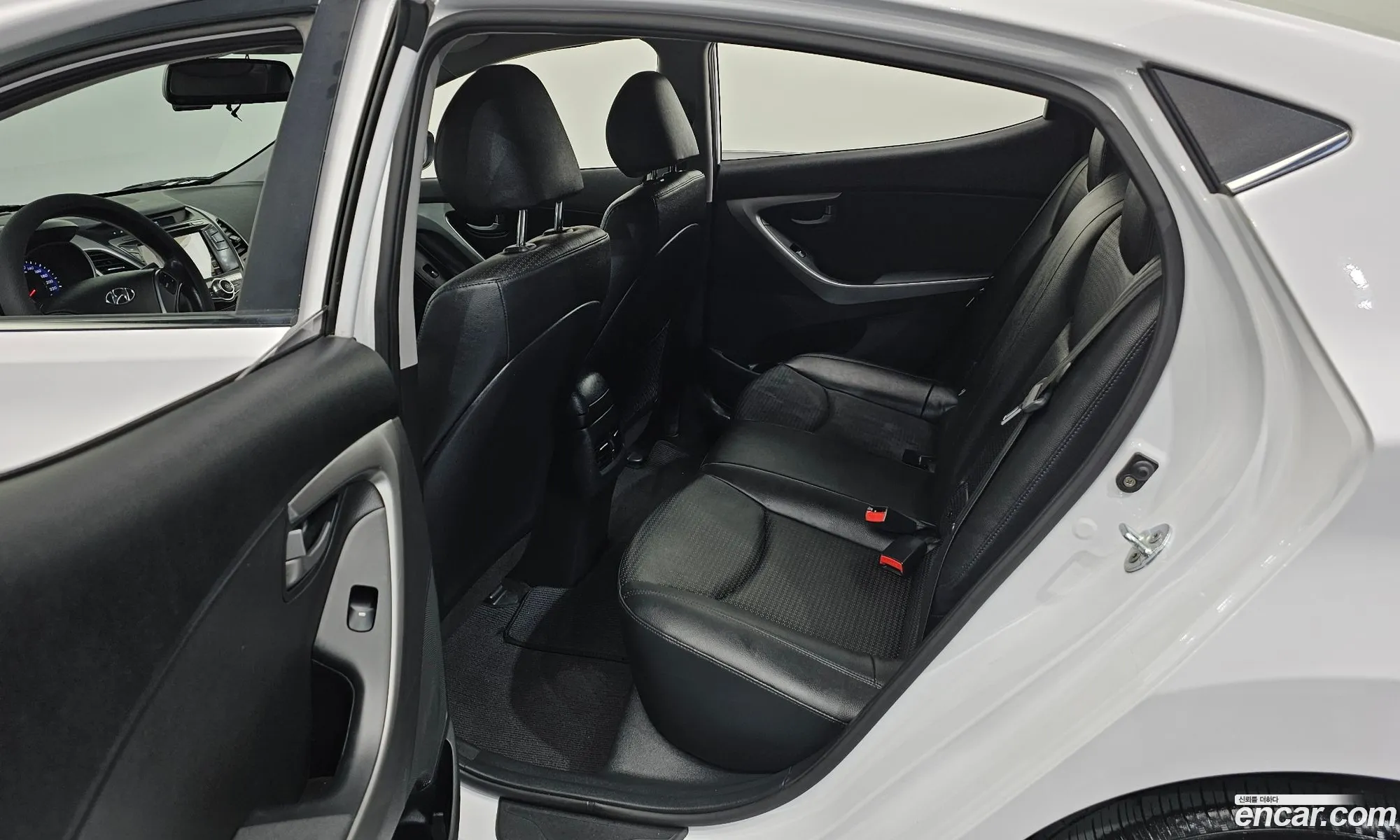 Hyundai Elantra 2014 — 30