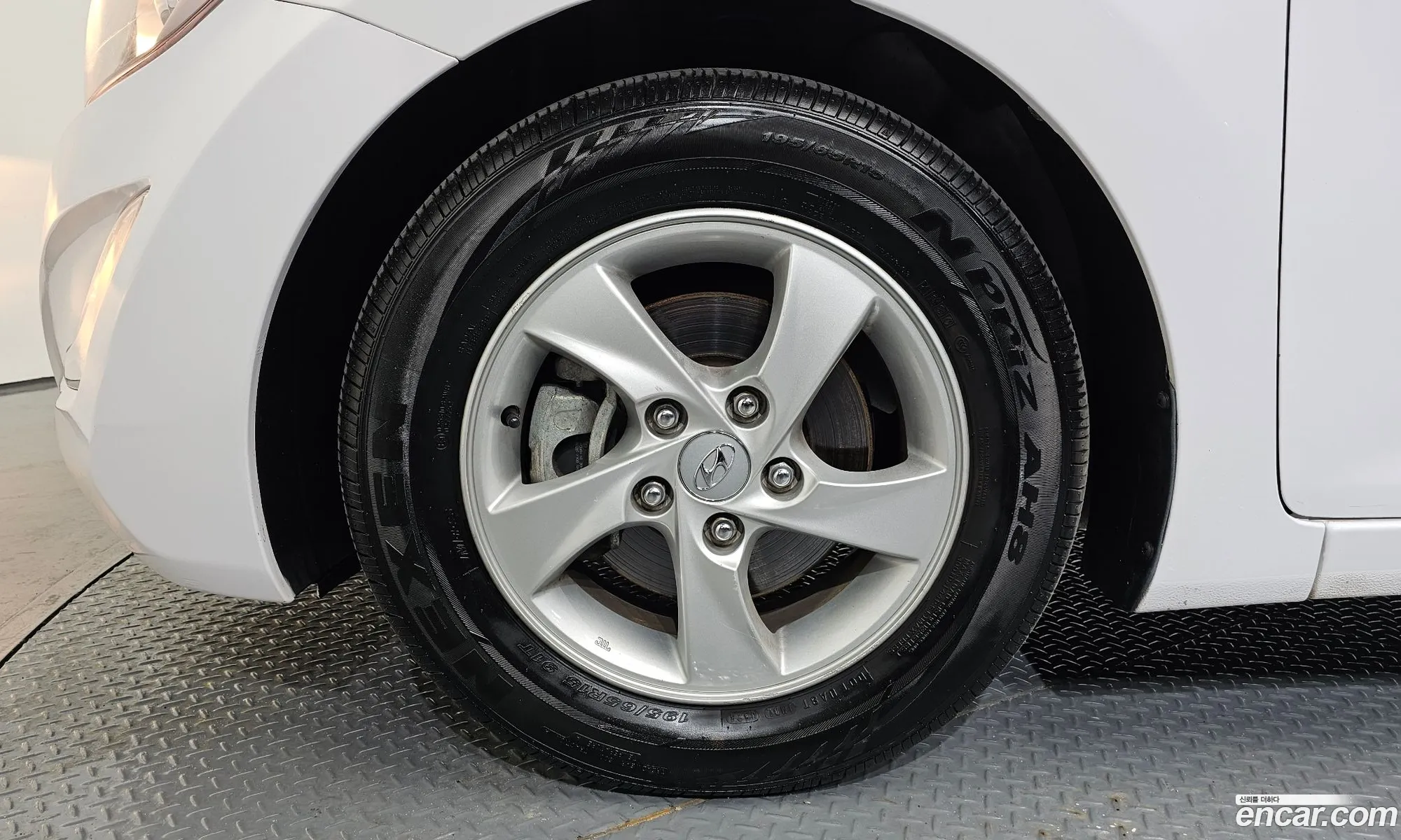 Hyundai Elantra 2014 — 8