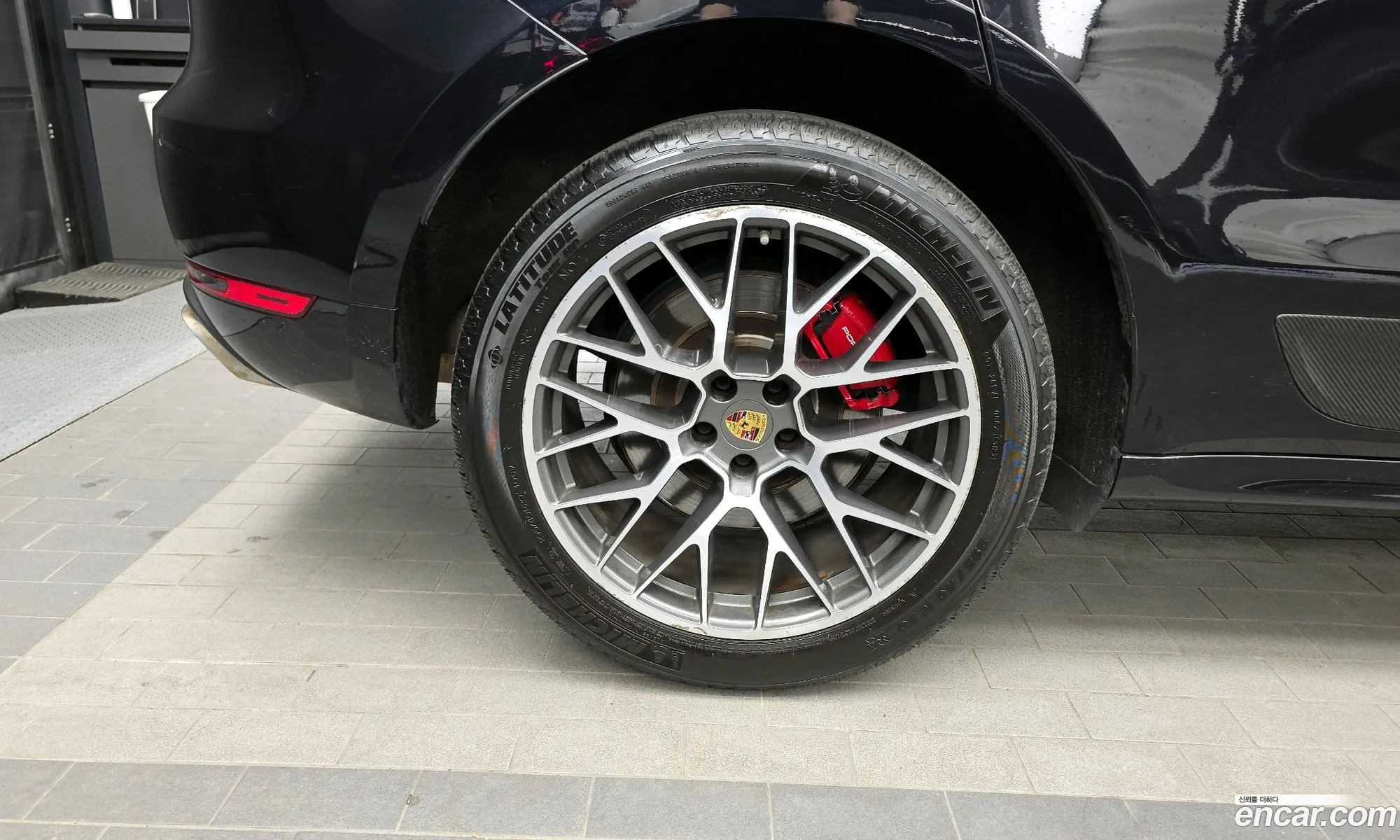 Porsche Macan 2014 WP1AF2954FLB95264 — 9