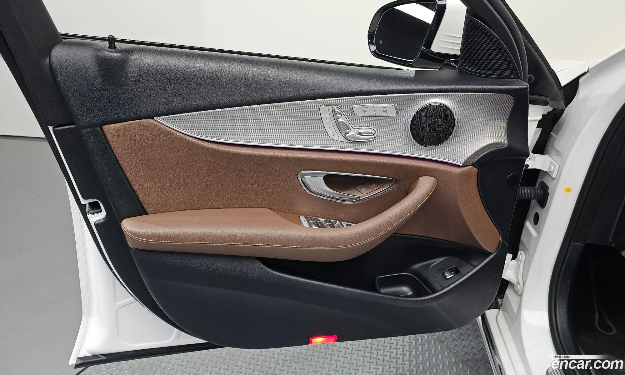 Mercedes-Benz E-Class W213 2018 — 30