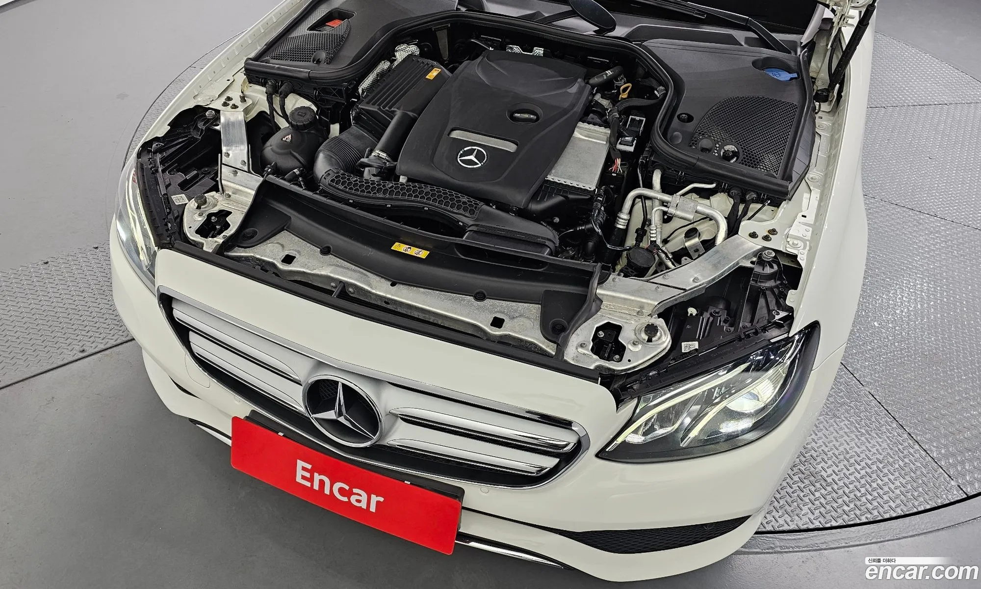 Mercedes-Benz E-Class W213 2018 — 16