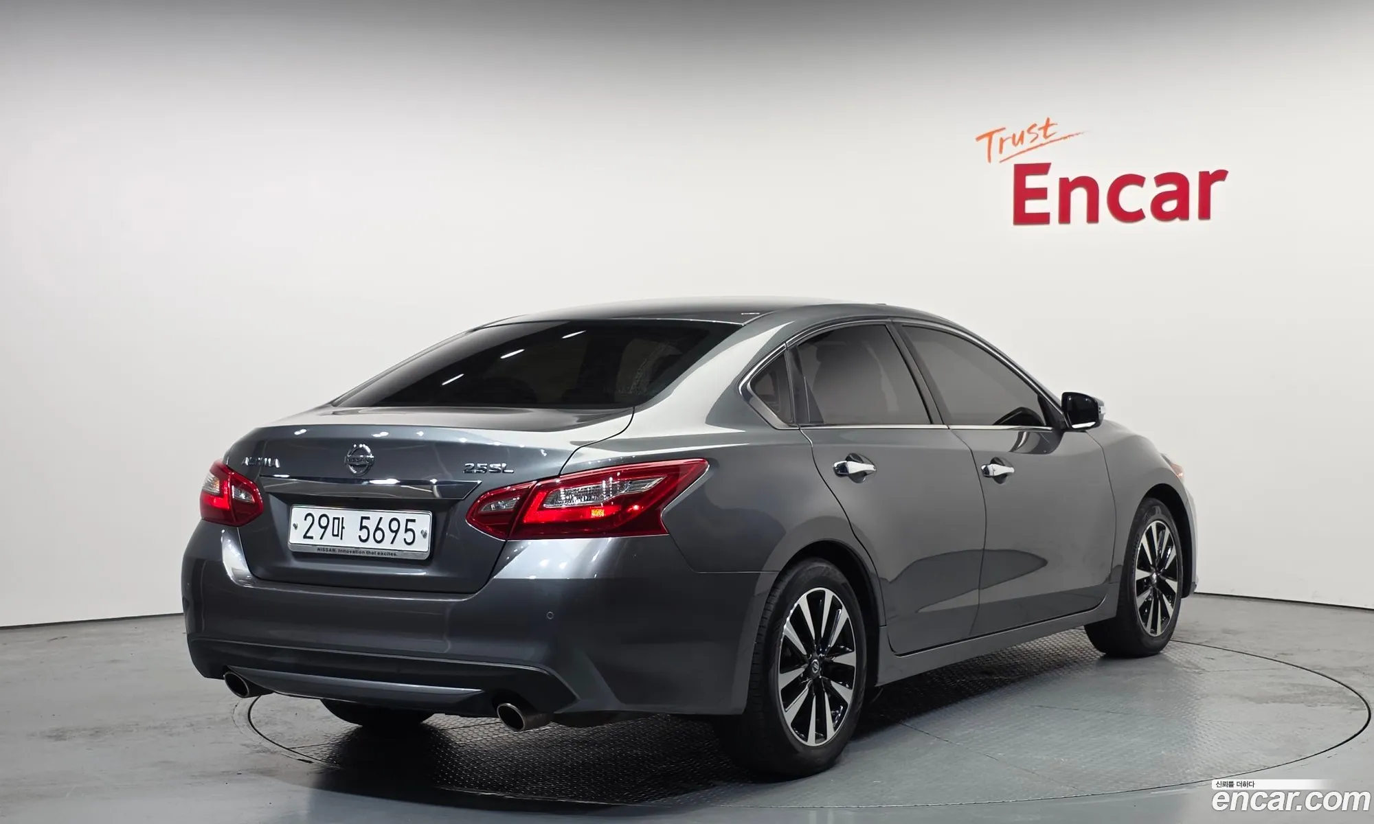 Nissan Altima 2018 — 32