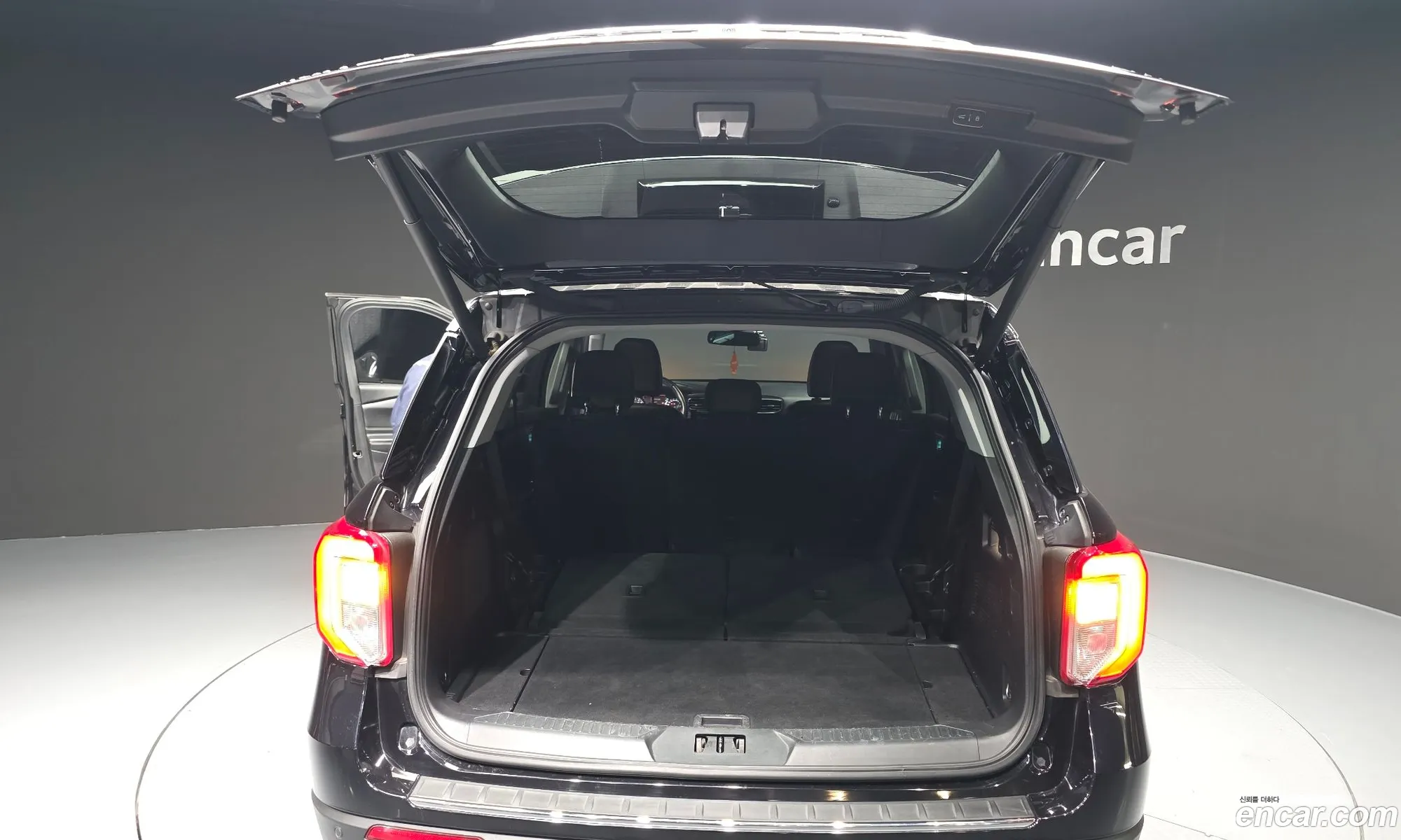 Ford Explorer 6th Gen 2021 — 16