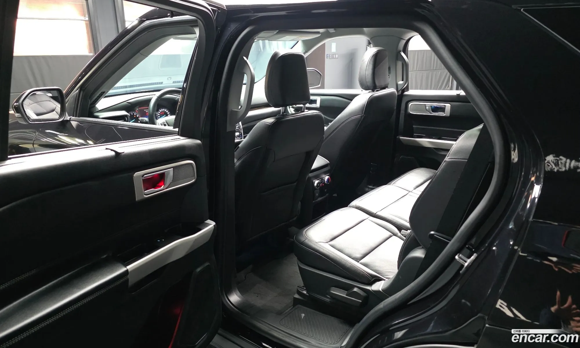 Ford Explorer 6th Gen 2021 — 12
