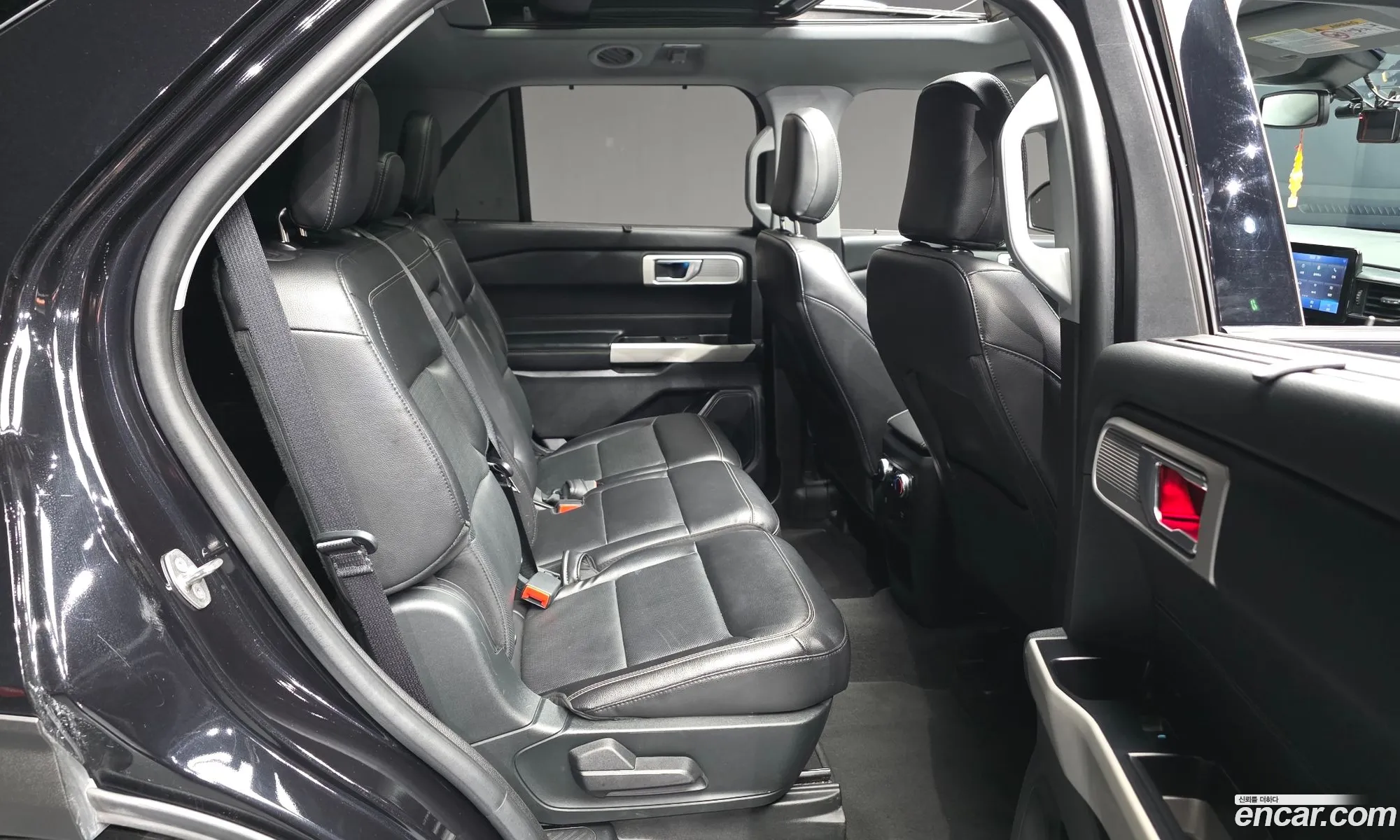 Ford Explorer 6th Gen 2021 — 11