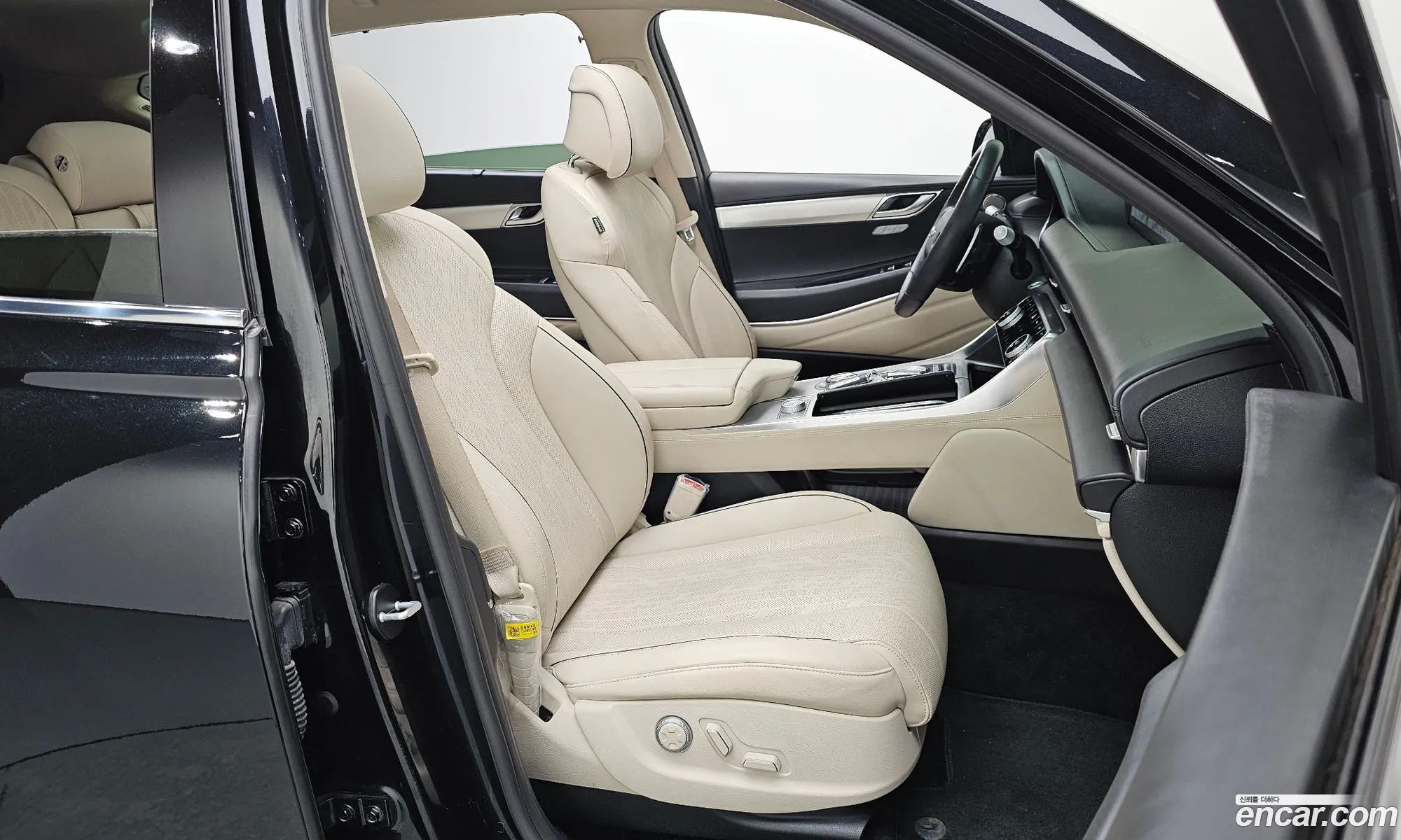 Genesis GV80 2022 — 29