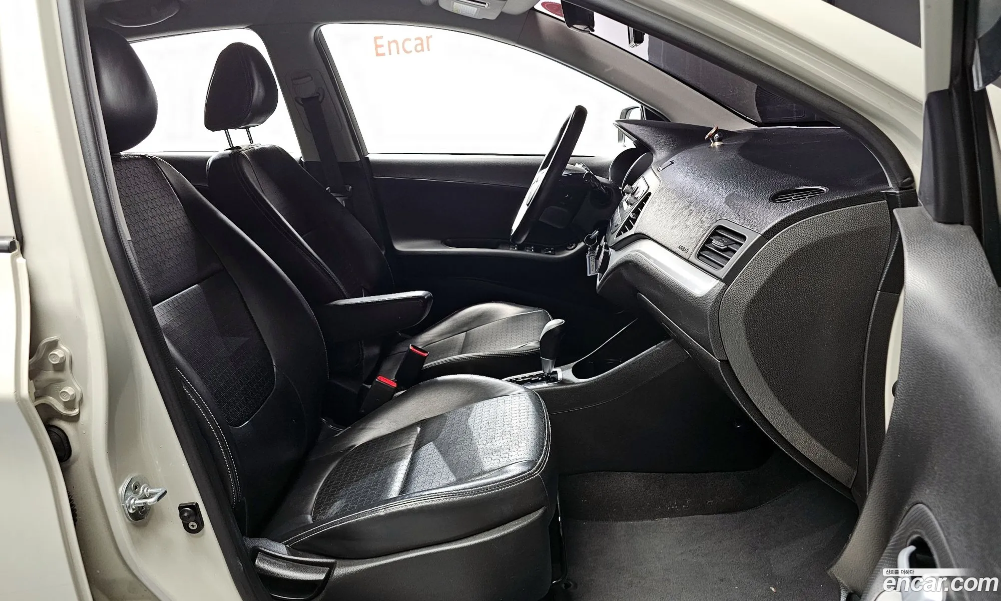 Kia Morning 2015 — 21