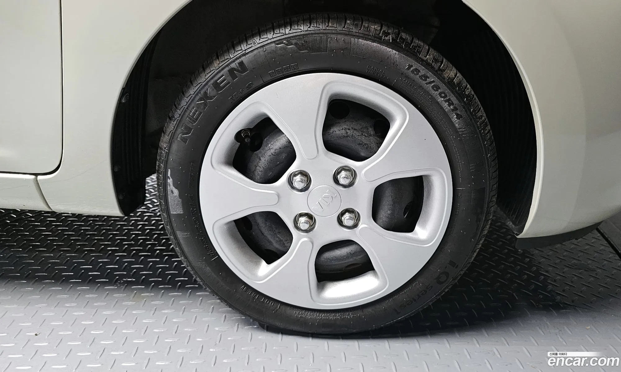 Kia Morning 2015 — 27