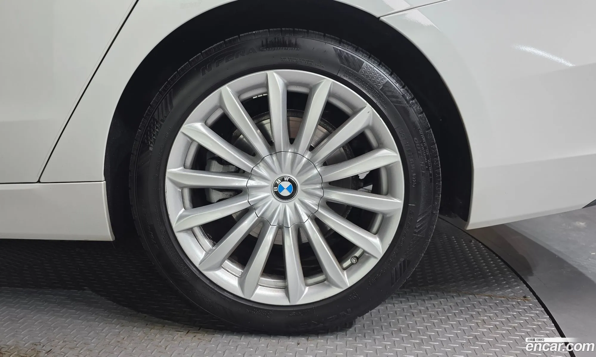 BMW 6 Series GT 2023 WBAJY8100PCM78385 — 9