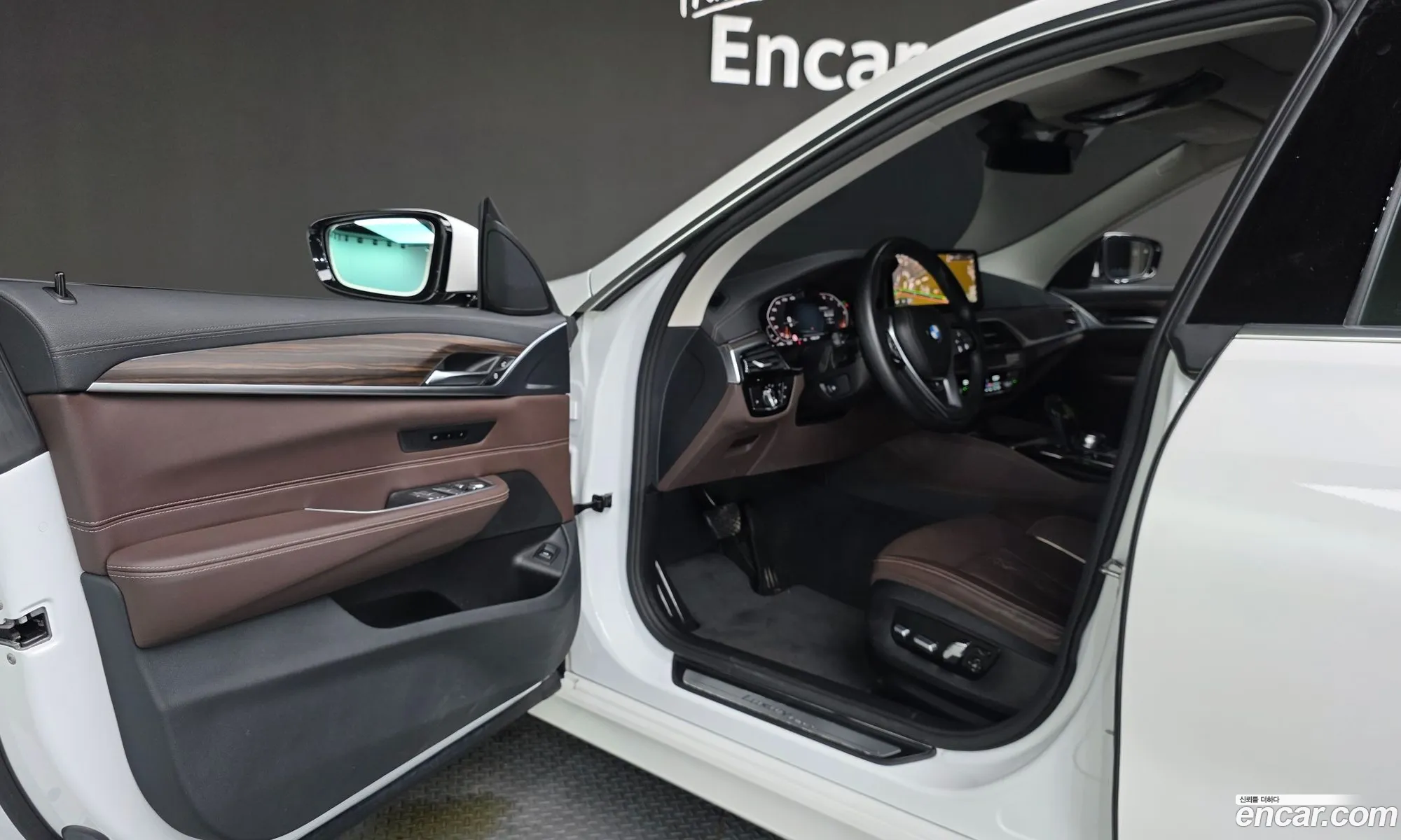 BMW 6 Series GT 2023 WBAJY8100PCM78385 — 17
