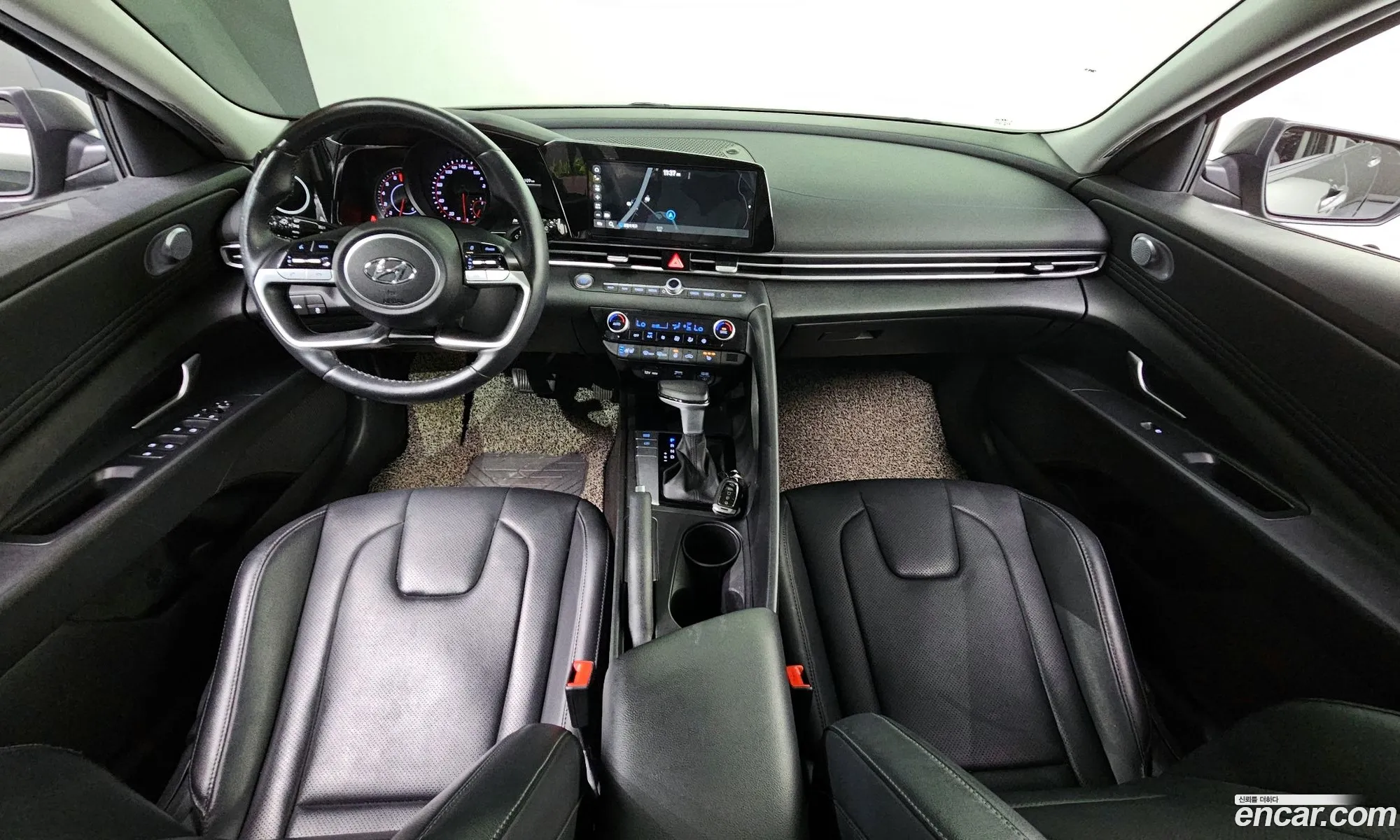 Hyundai Elantra 2022 — 13