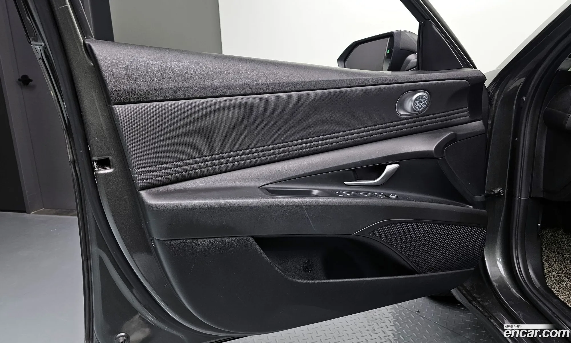 Hyundai Elantra 2022 — 28