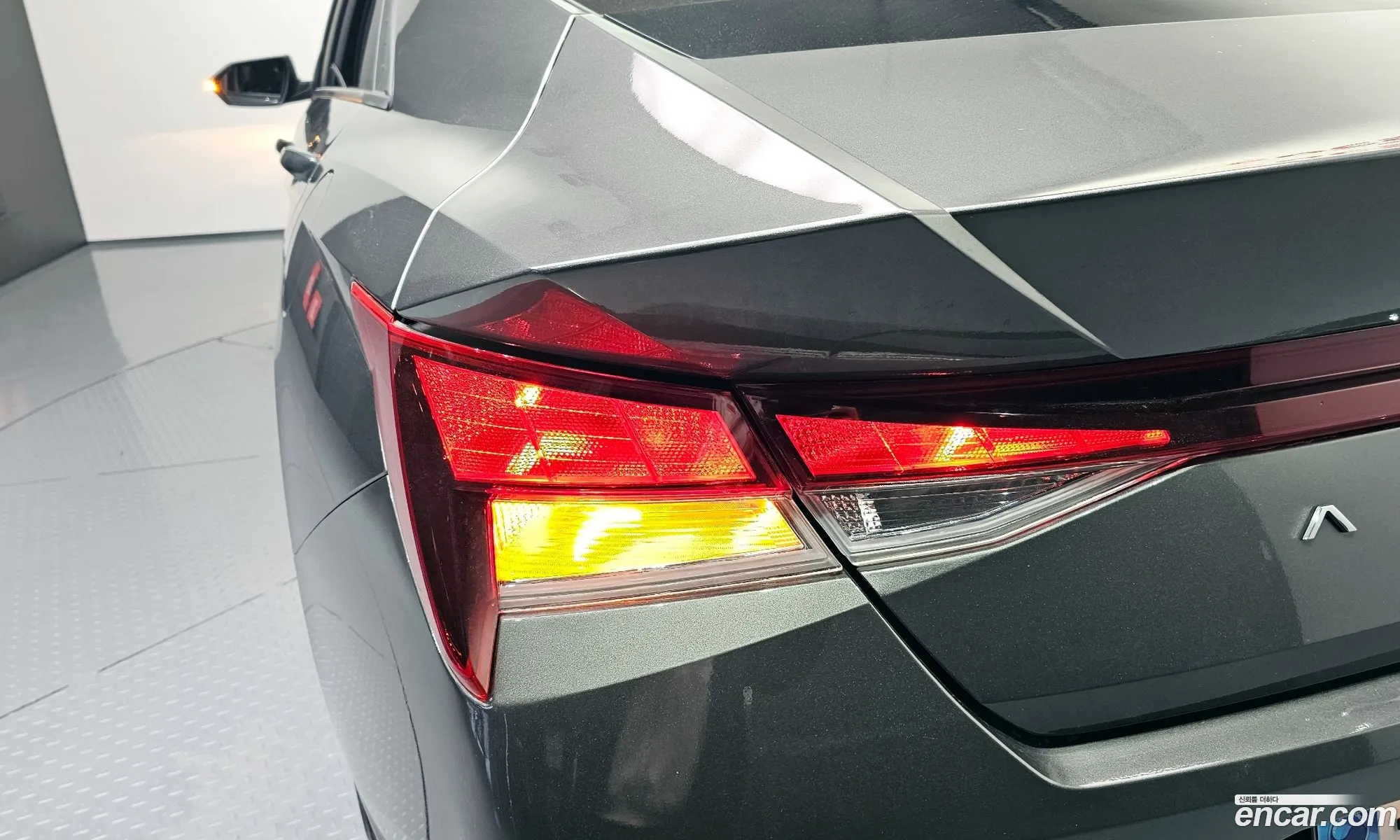 Hyundai Elantra 2022 — 19