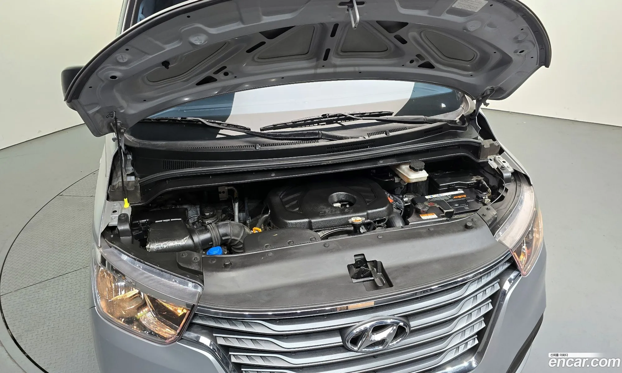 Hyundai Grand Starex 2020 — 23