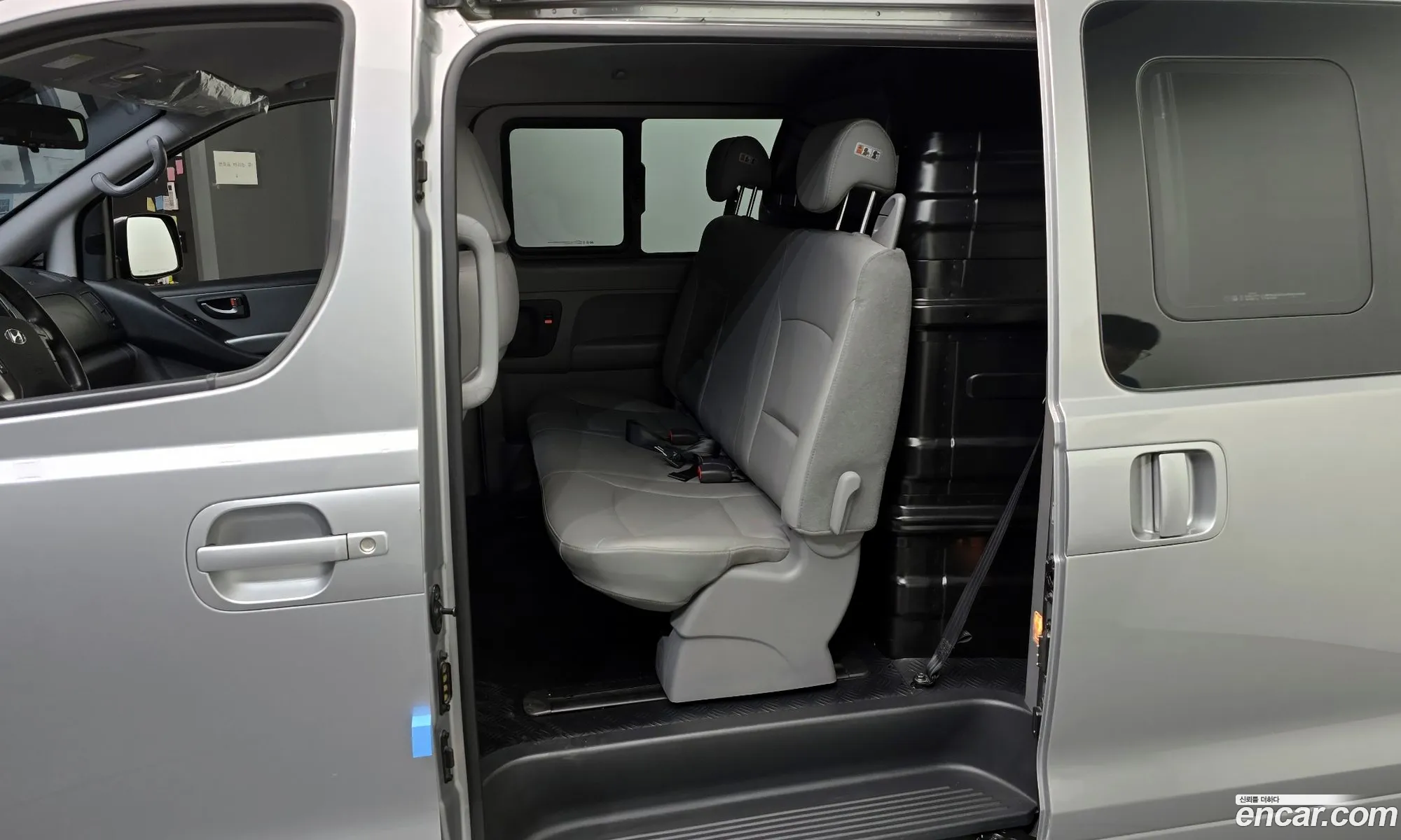 Hyundai Grand Starex 2020 — 21
