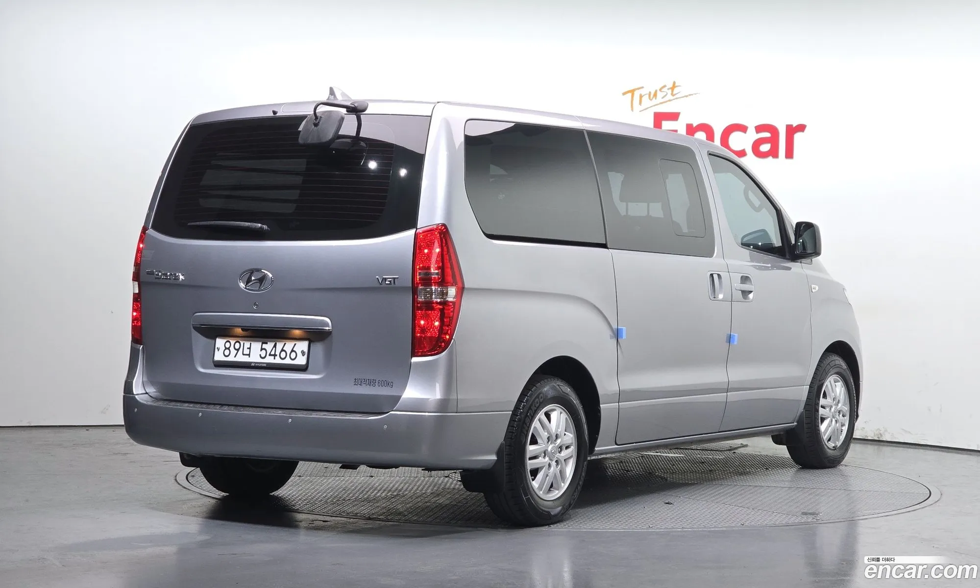 Hyundai Grand Starex 2020 — 17