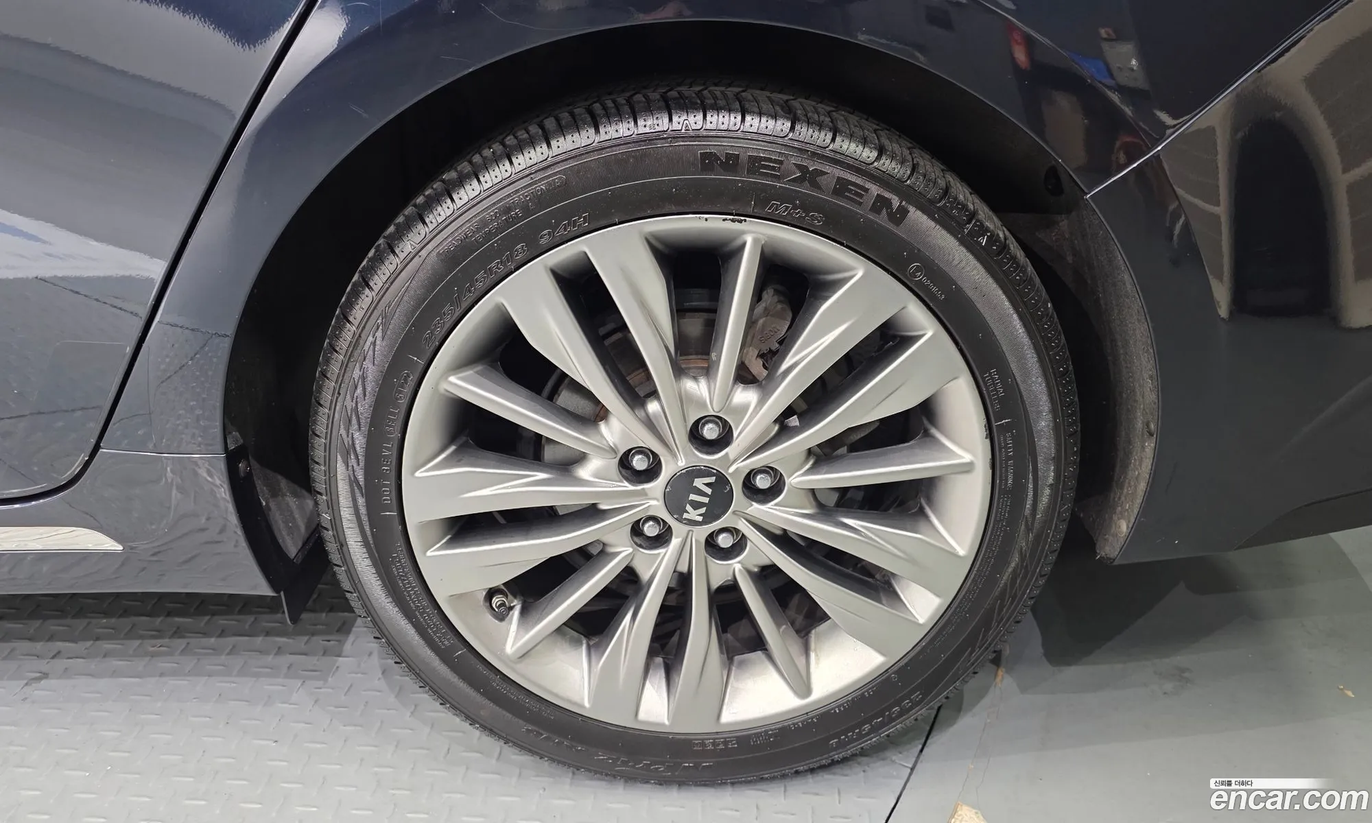 Kia K5 2018 KNAGU411BKA272412 — 26
