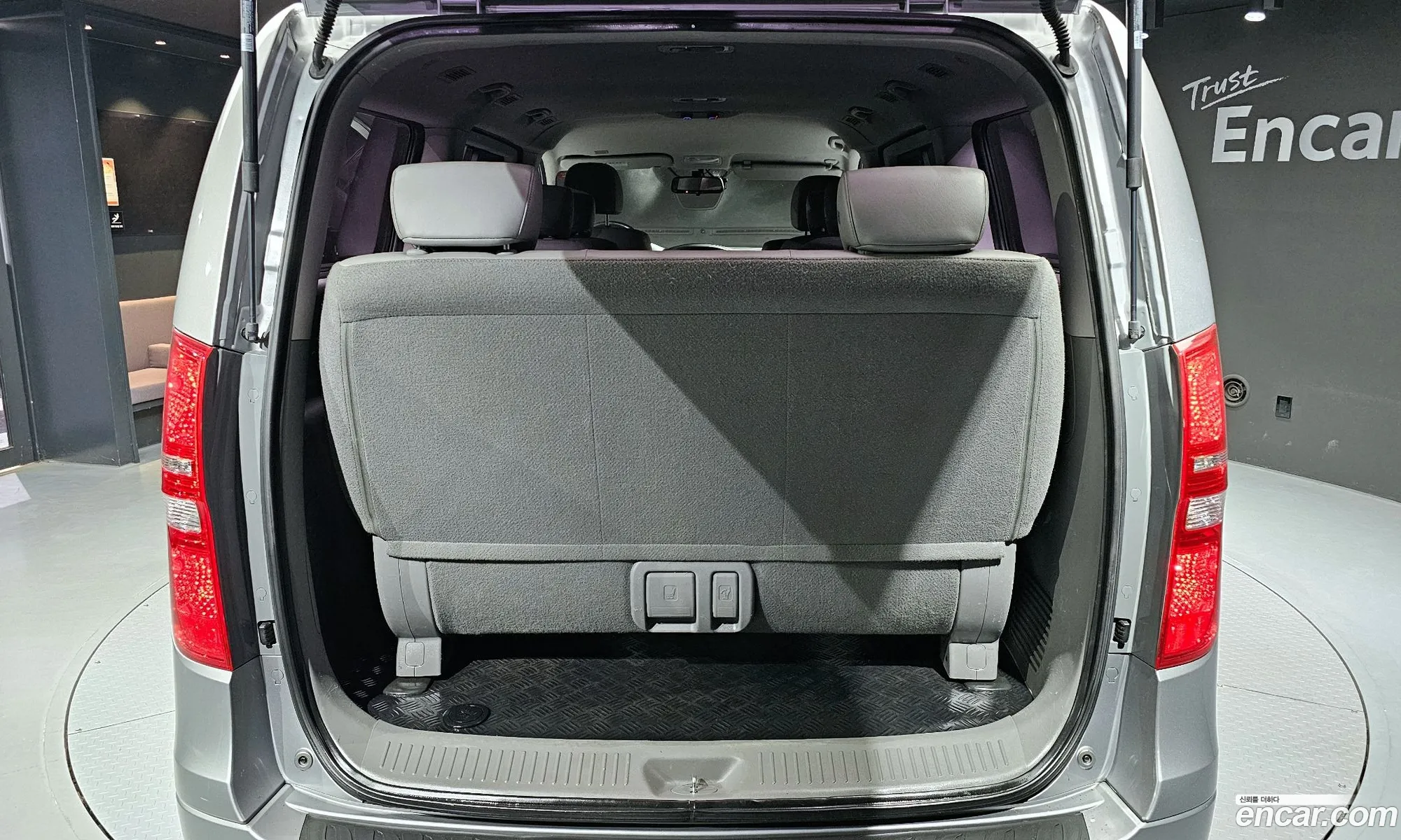 Hyundai Grand Starex 2019 — 12