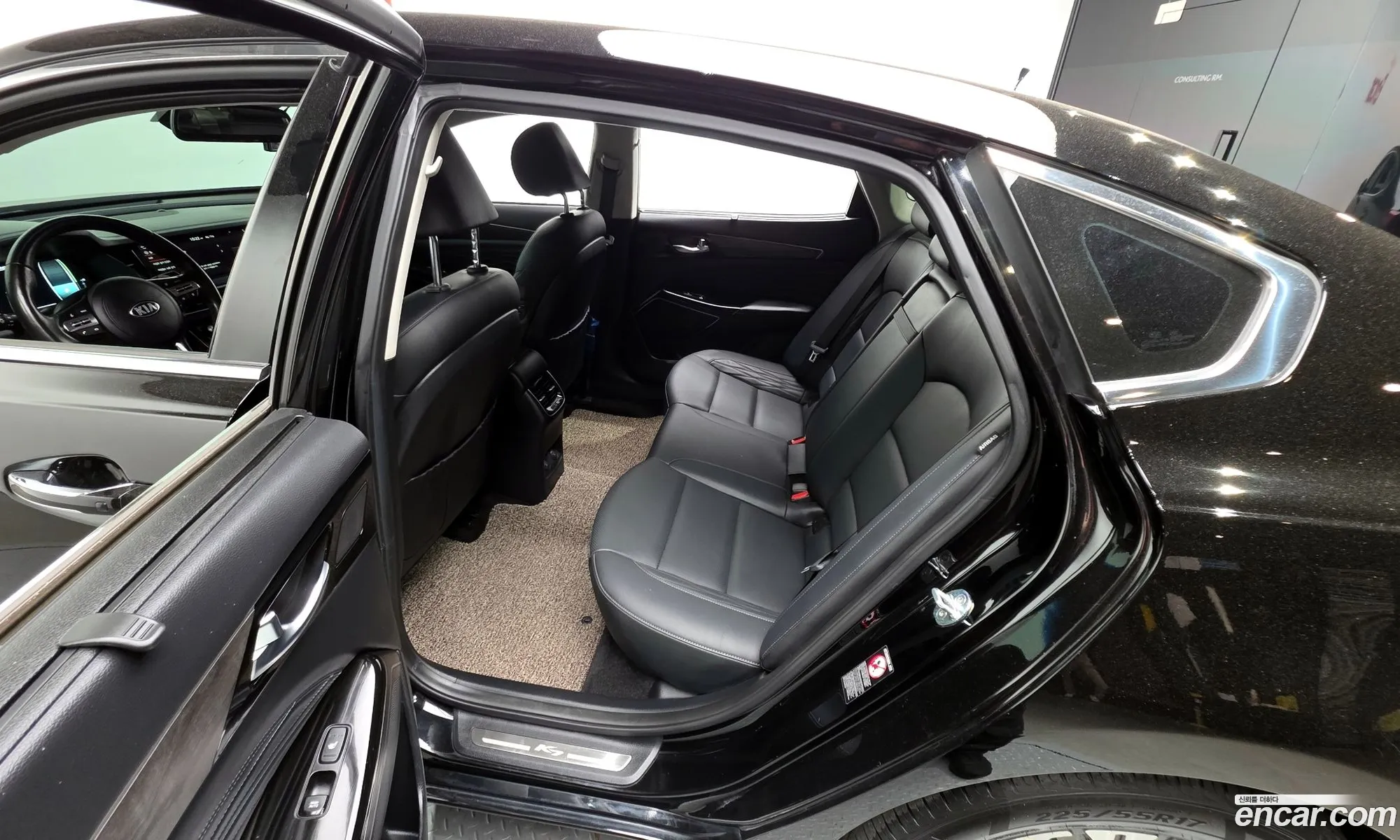 Kia K7 Premier Hybrid 2019 — 28