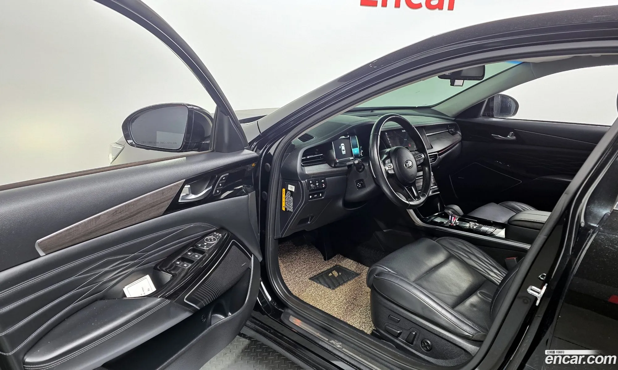 Kia K7 Premier Hybrid 2019 — 14