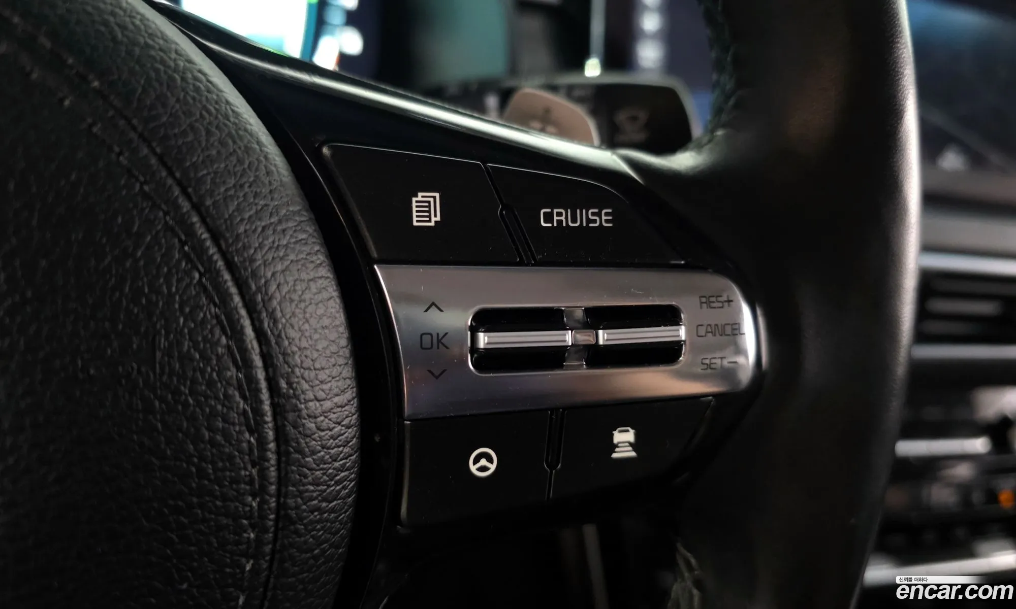Kia K7 Premier Hybrid 2019 — 18